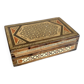 Boîte vintage en marqueterie