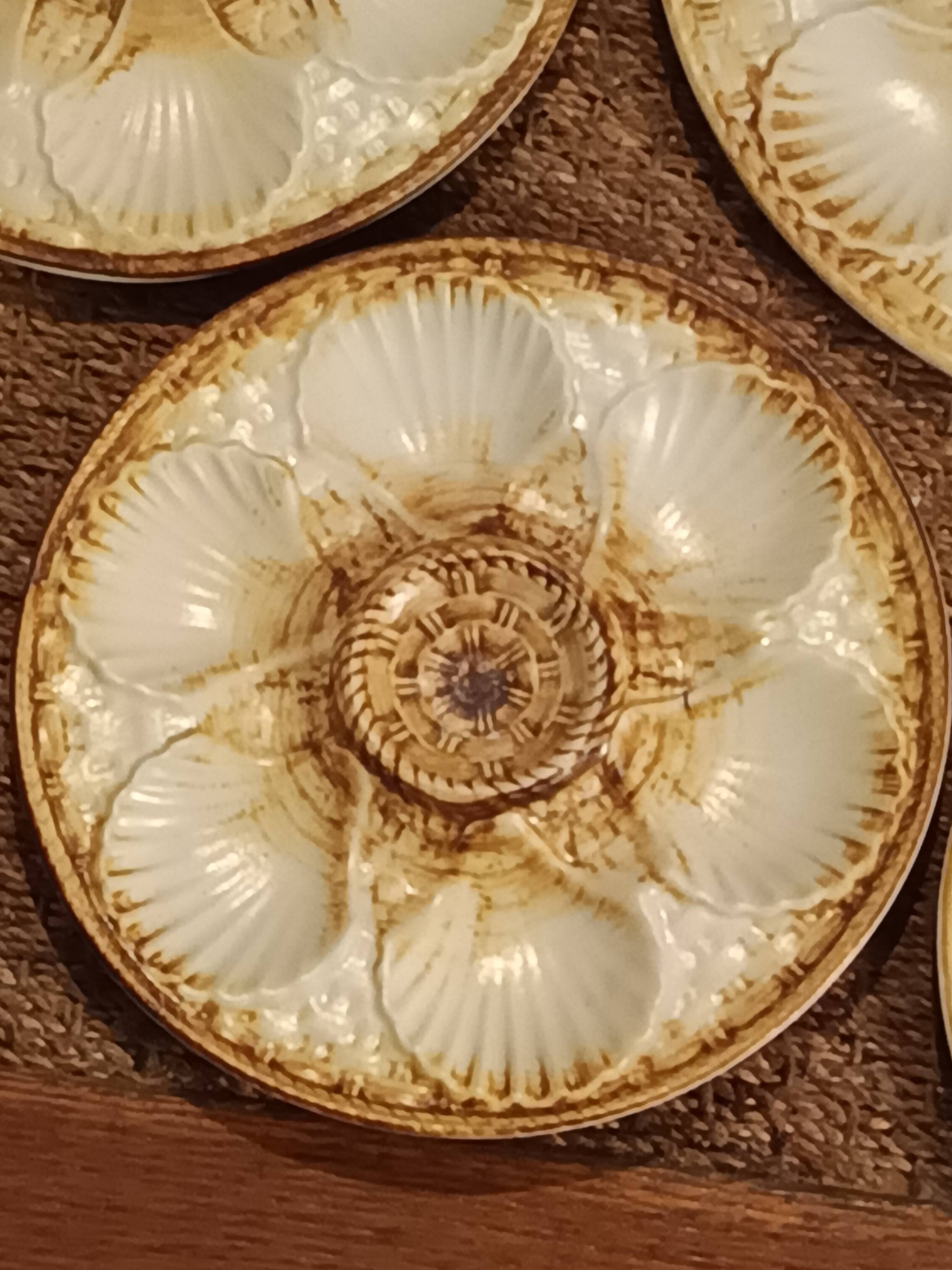 6 oyster shell plates and Chantilly porcelain serving platter