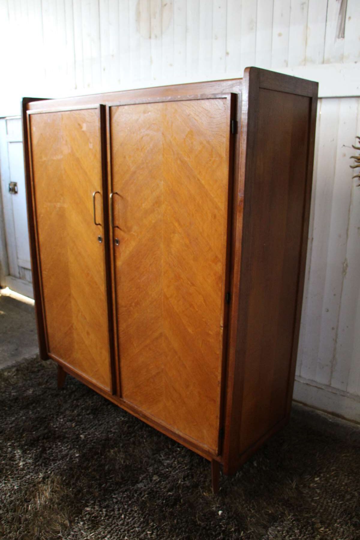 Compass legs vintage wardrobe