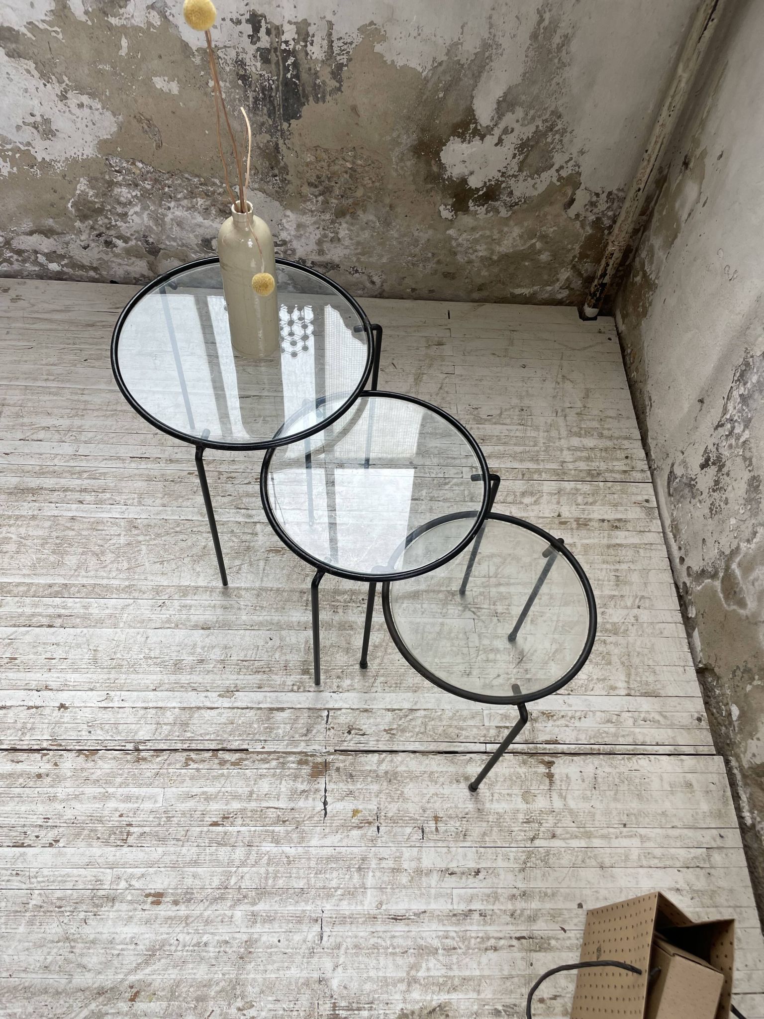 Tables basses gigogne métal et verre années 50