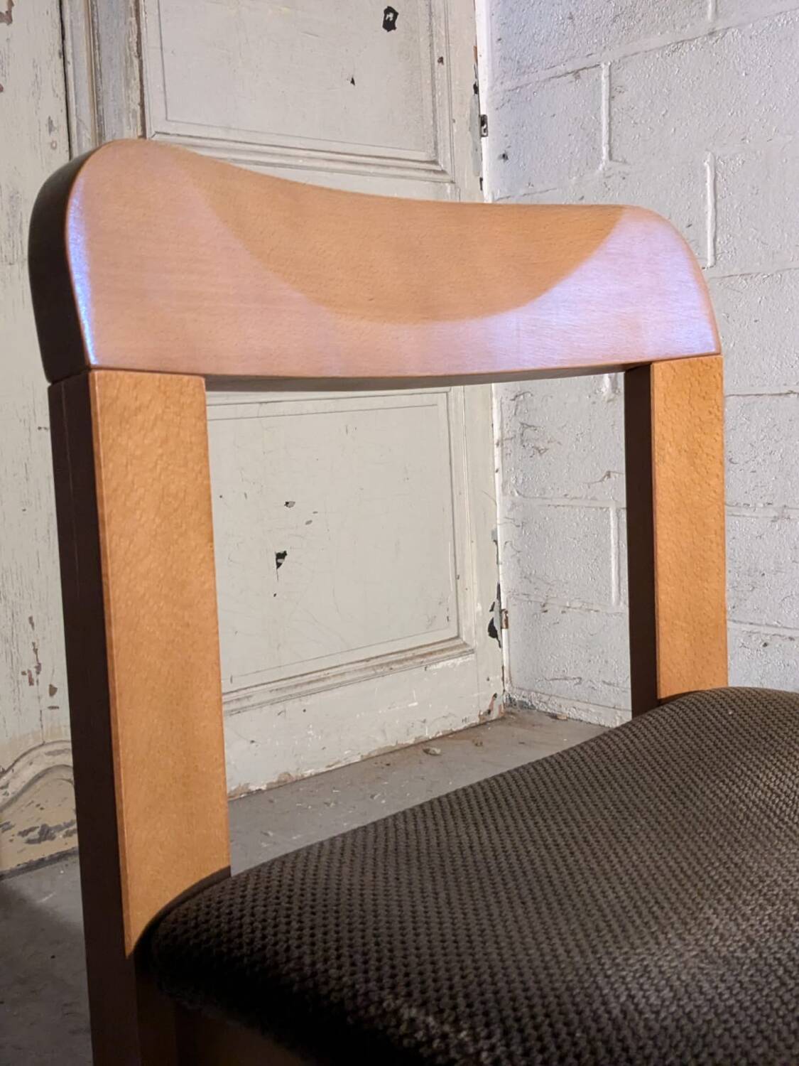 Set of six elm chairs from the 60s DLG regain