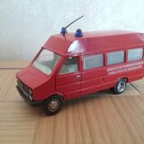 Iveco Unic  ambulance pompiers  Old cars