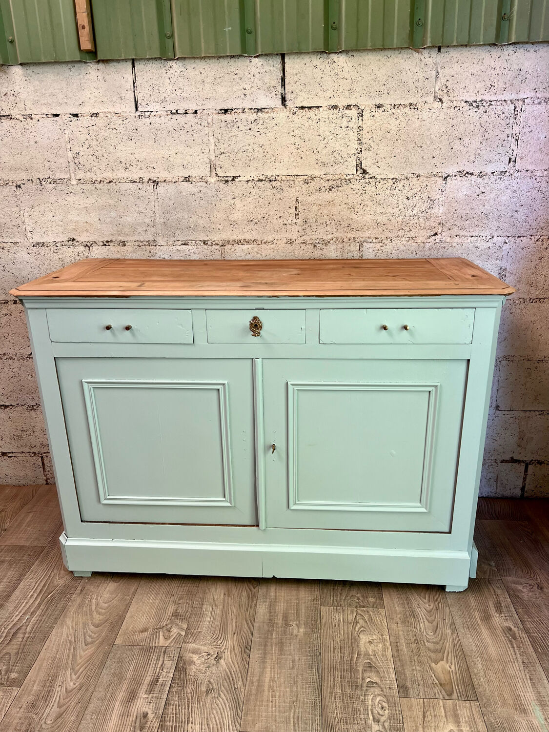 Solid wood sideboard