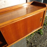 Cozy shelf 50s sliding doors