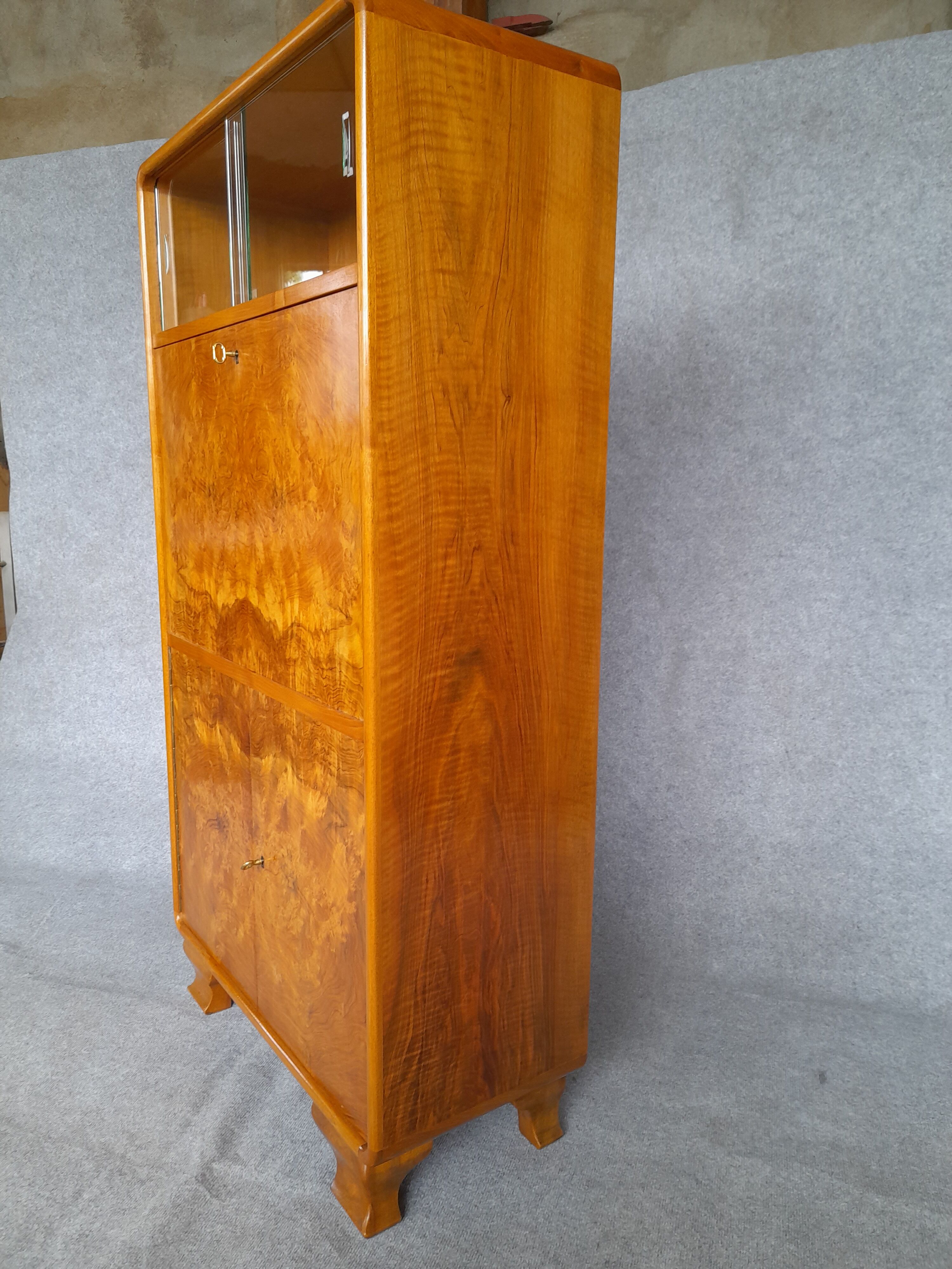 Art Deco secretary in walnut and walnut bramble