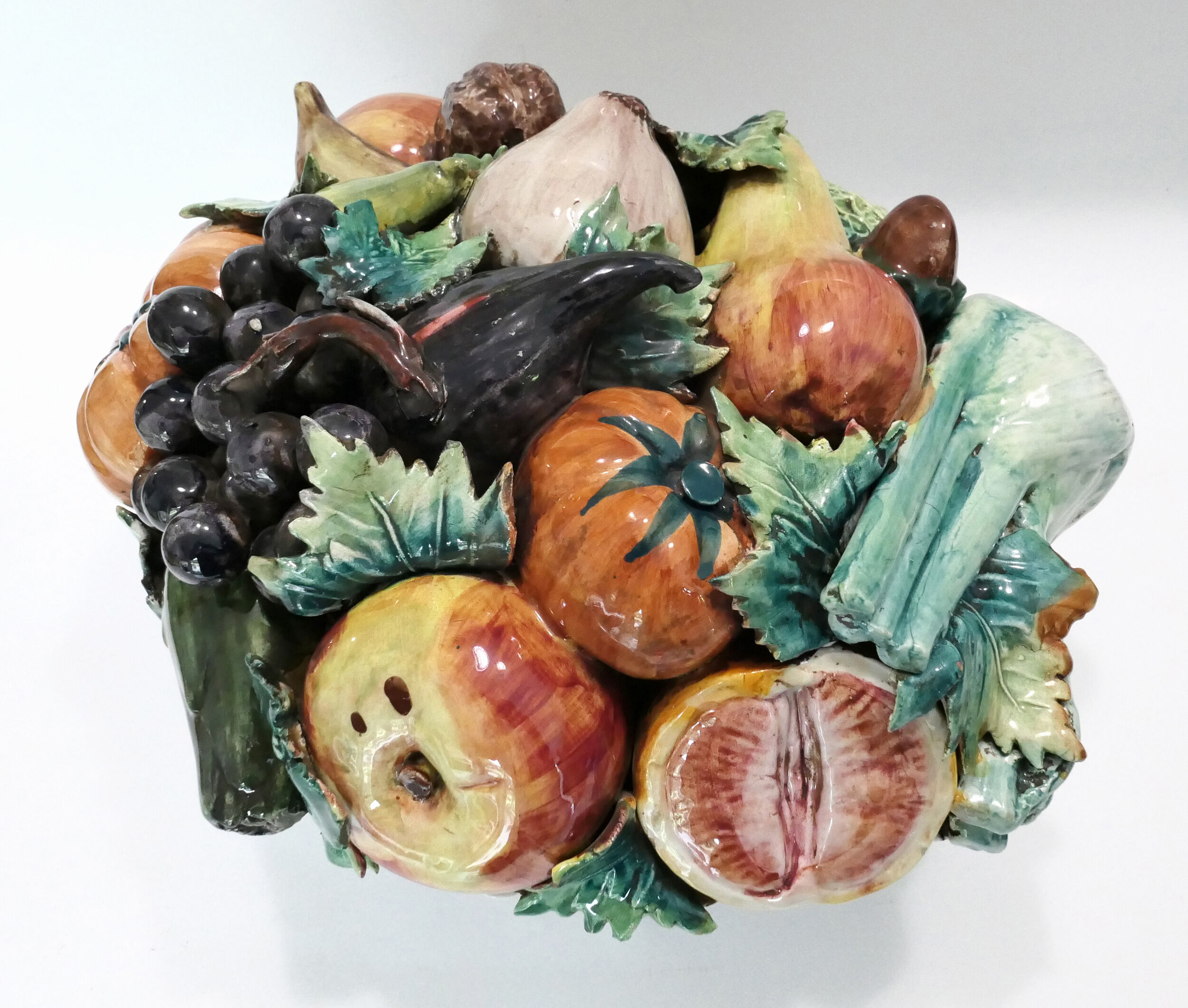 Coupe fruits et légumes en trompe l'oeil en céramique fin 19e
