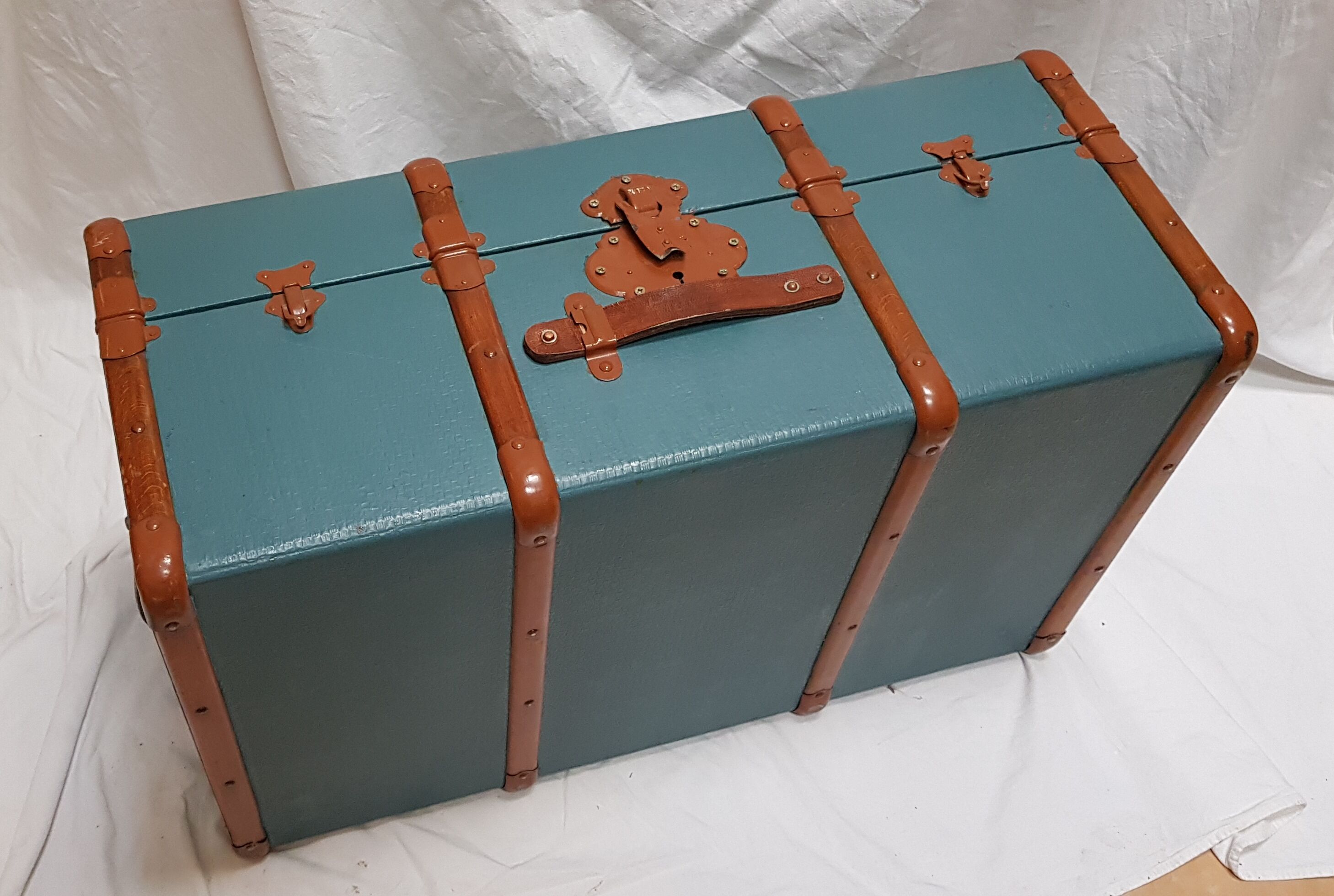 Former travel trunk