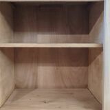 Petit meuble de rangement vintage – bois clair et rose poudré