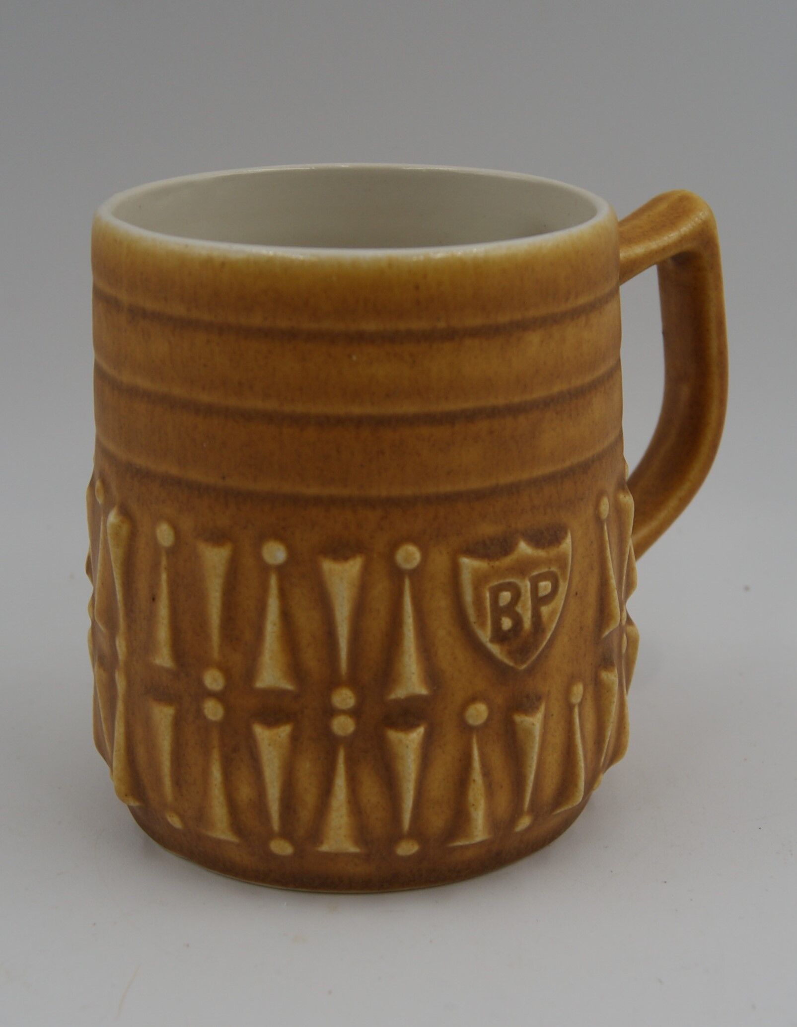 Série 6 mugs céramique BP vintage