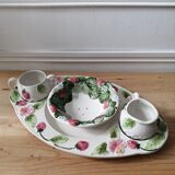 Slip dish for strawberries