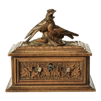 Box box carved wood flower foliage 2 birds black forest with old key
