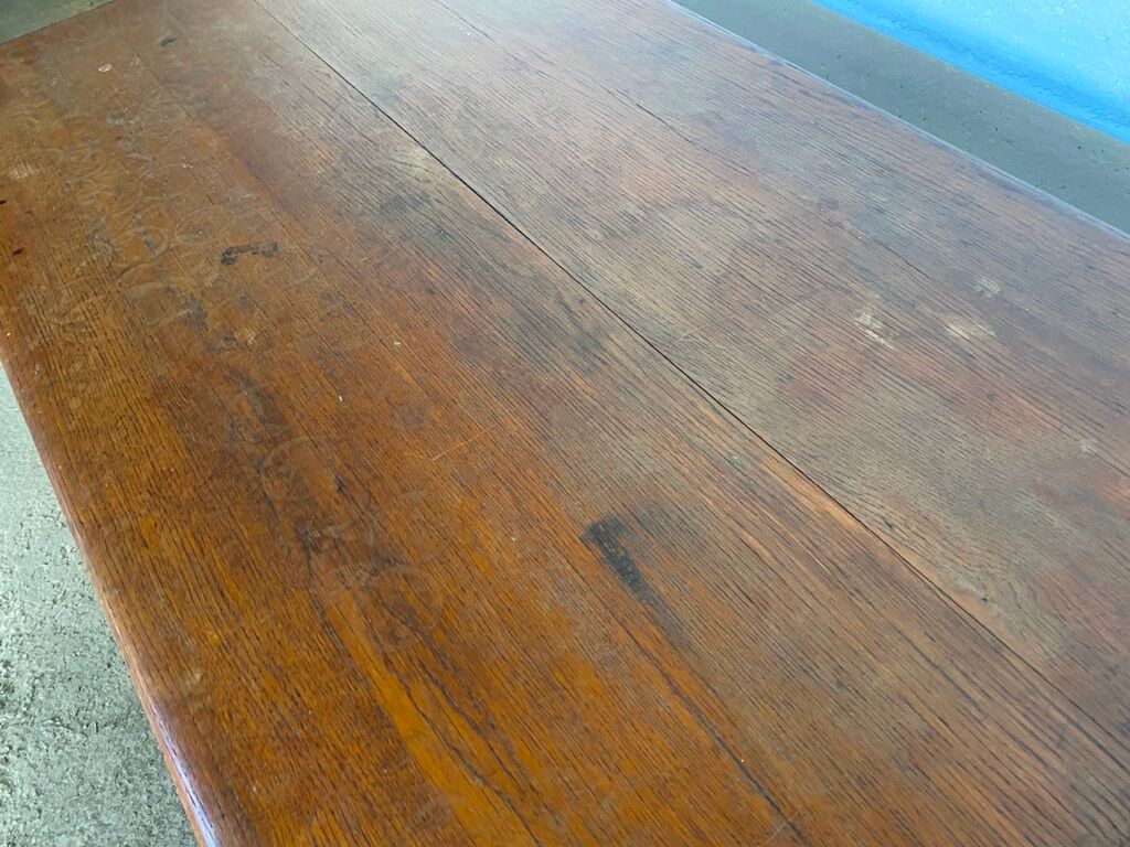 Solid oak desk with 2 drawers feet turned