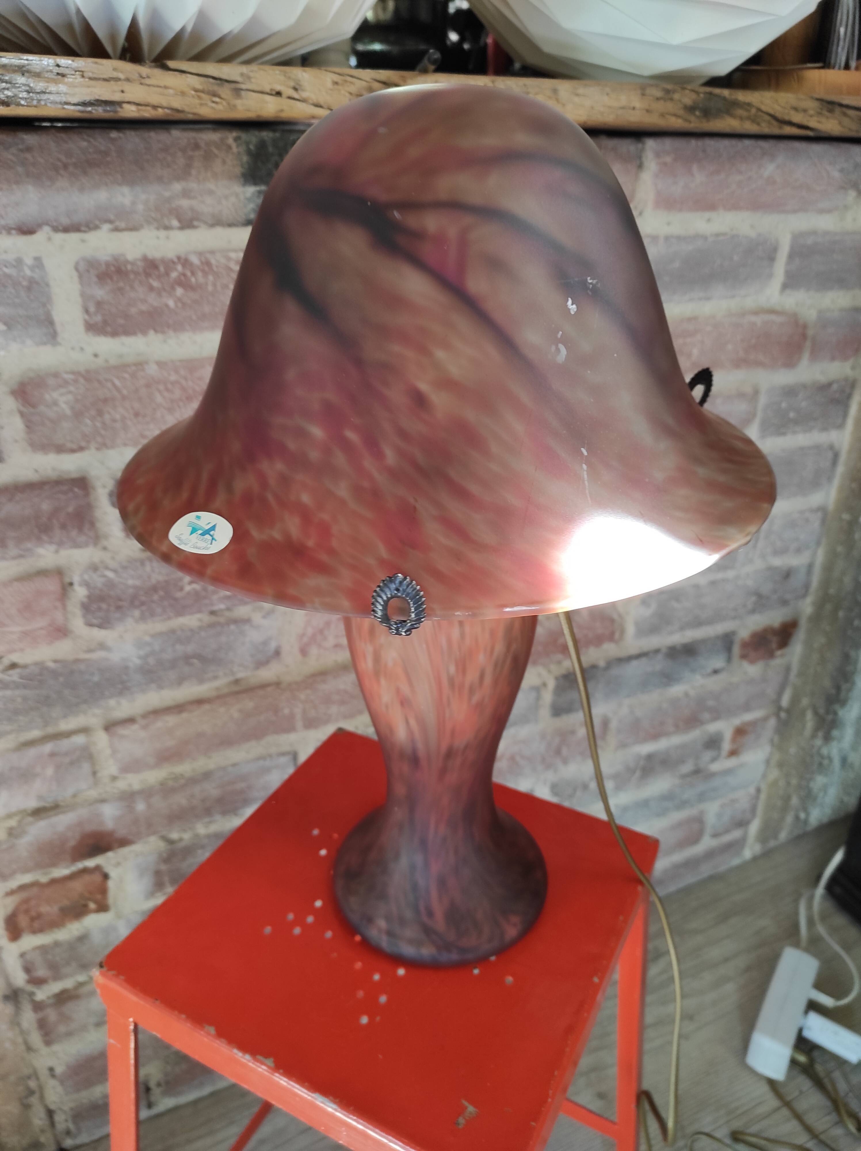 Mushroom lamp glass paste