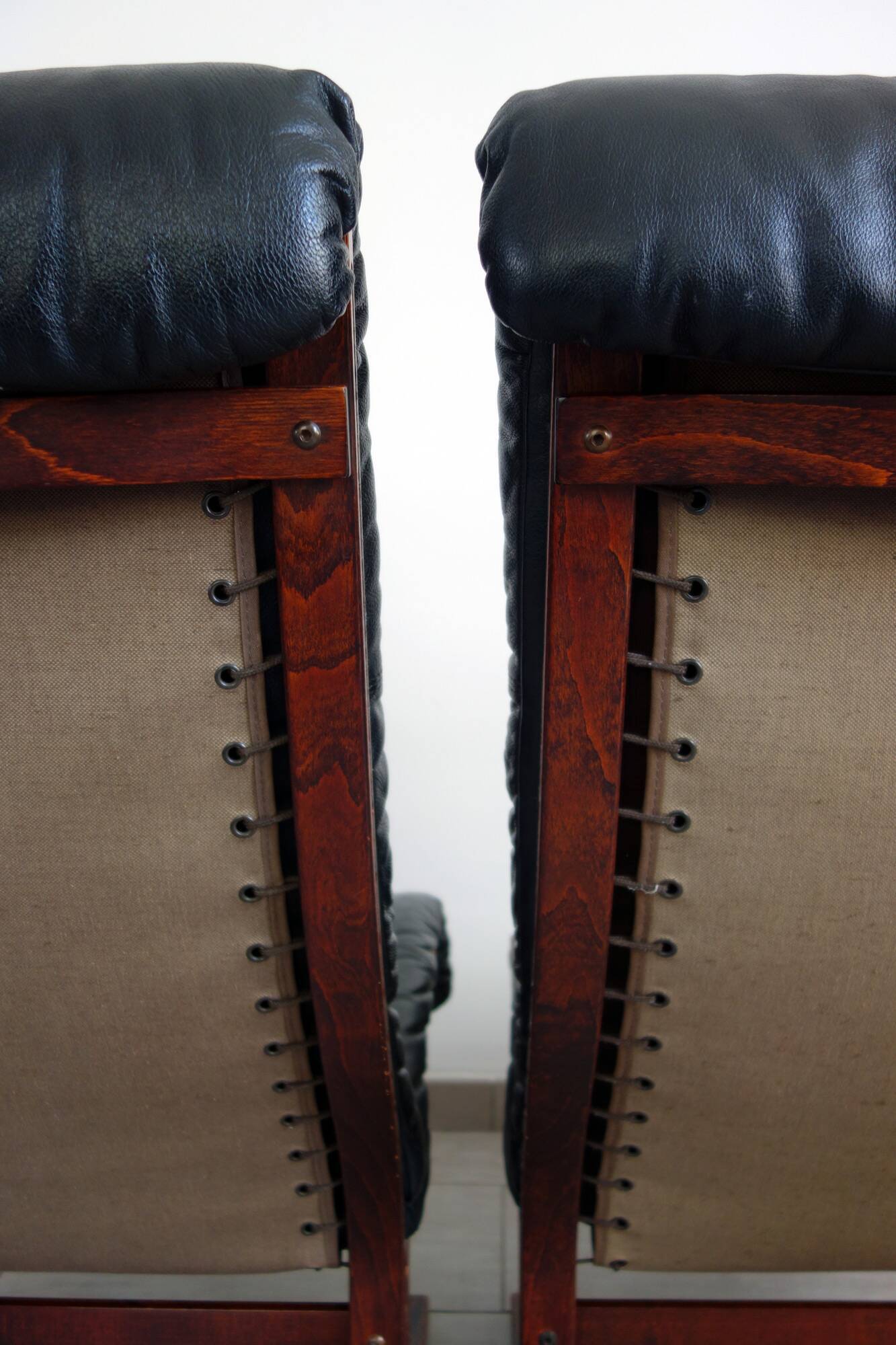 Pair of leather Siesta armchairs by Ingmar Relling for Westnofa, 1970s