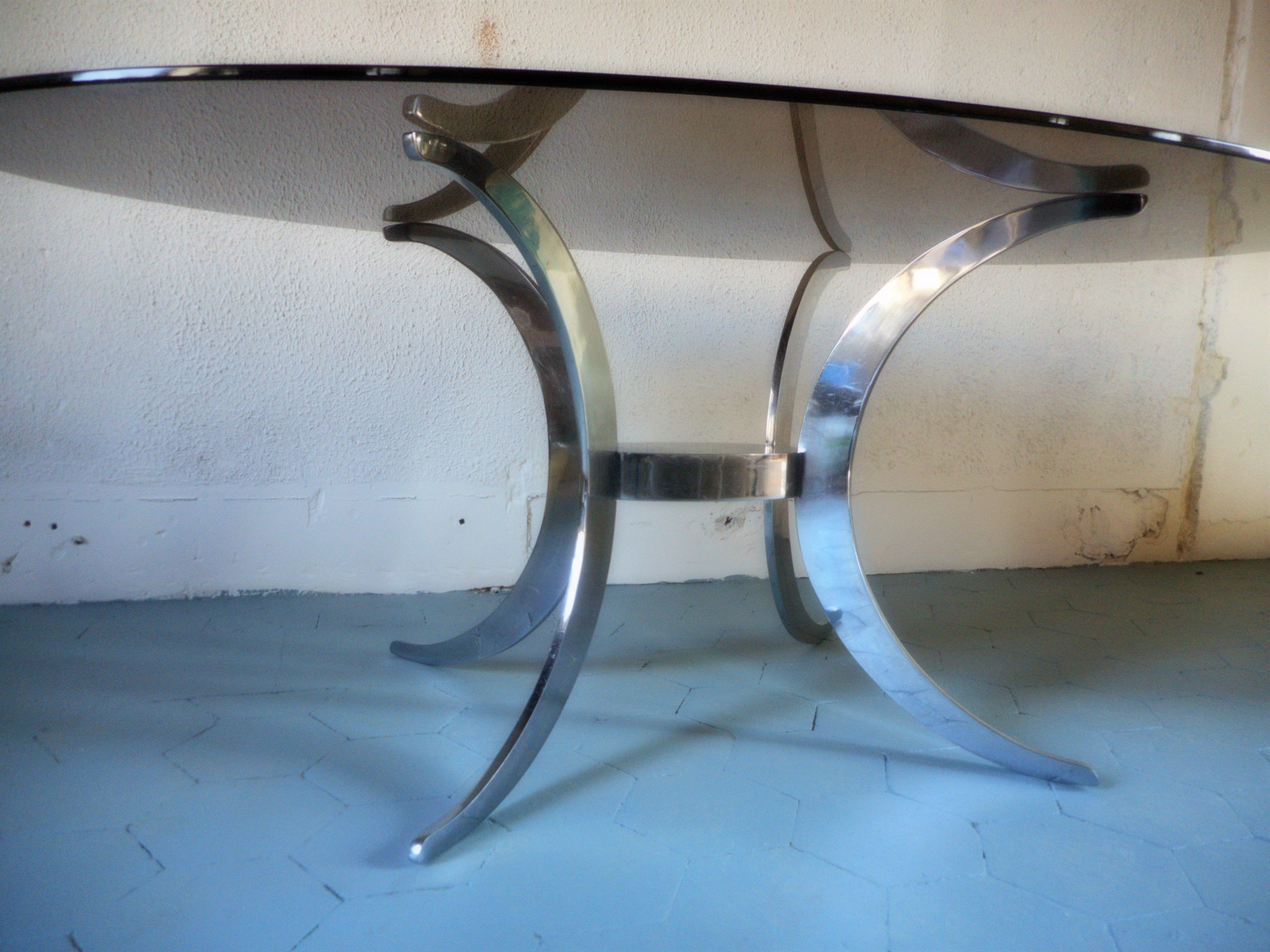 Table en verre fumé