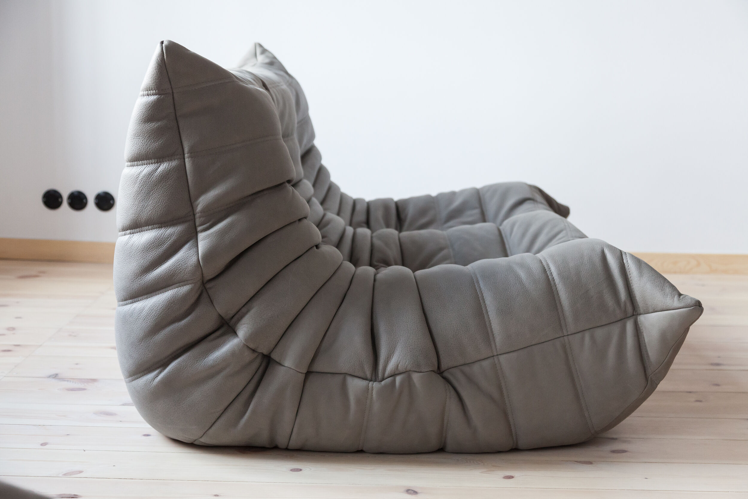 Togo sofa model designed by Michel Ducaroy 1973