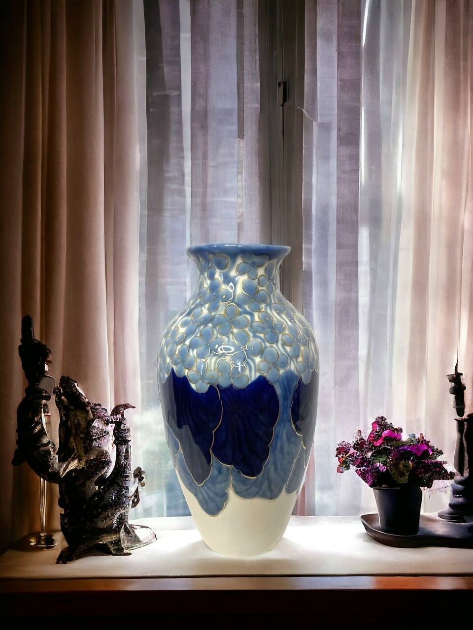 Tharaud, important Limoges Art Deco porcelain vase from the early 20th century