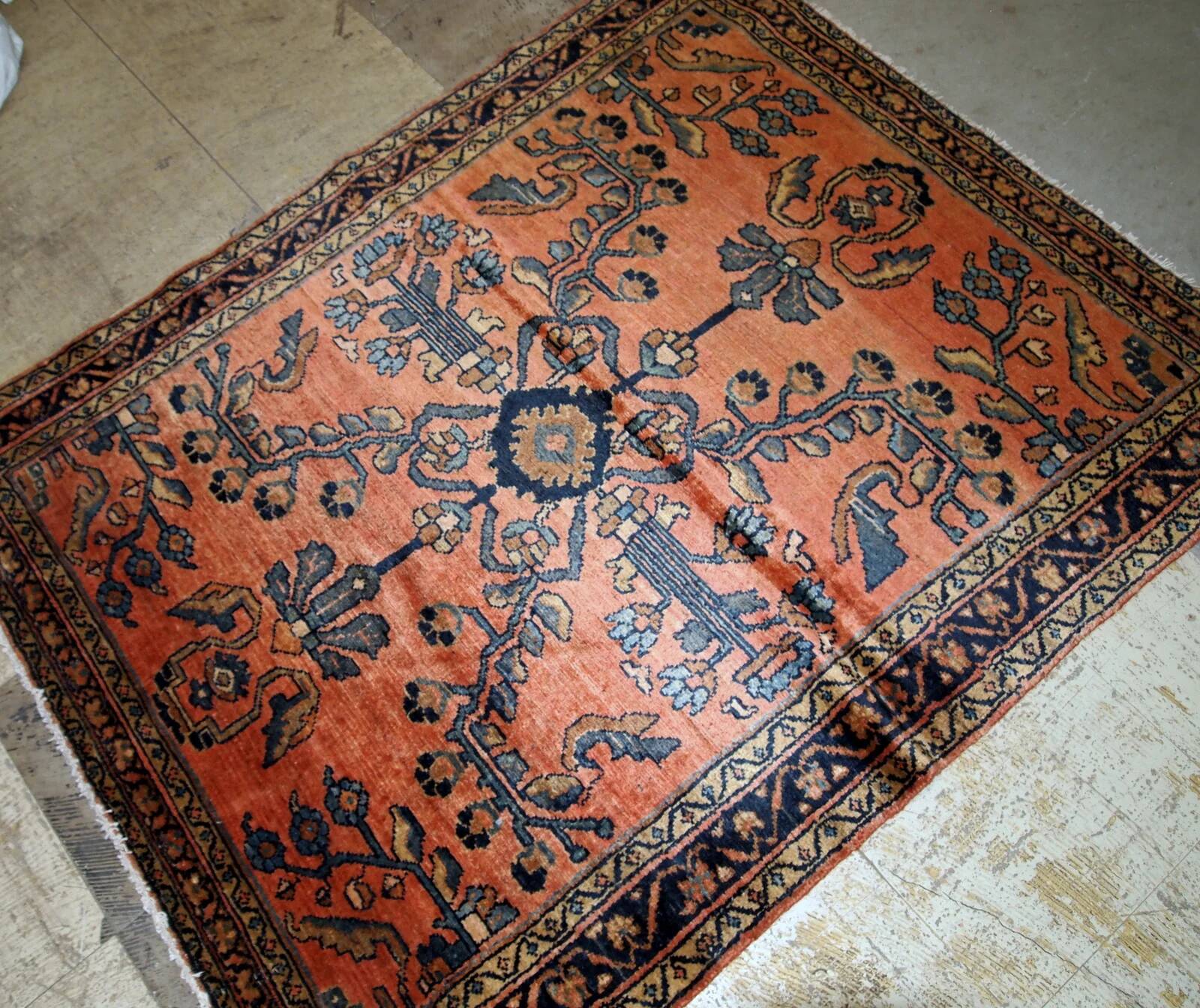 Handmade antique Persian Lilihan rug 3.5' x 5.4' (106cm x 164cm) 1920s - 1B676