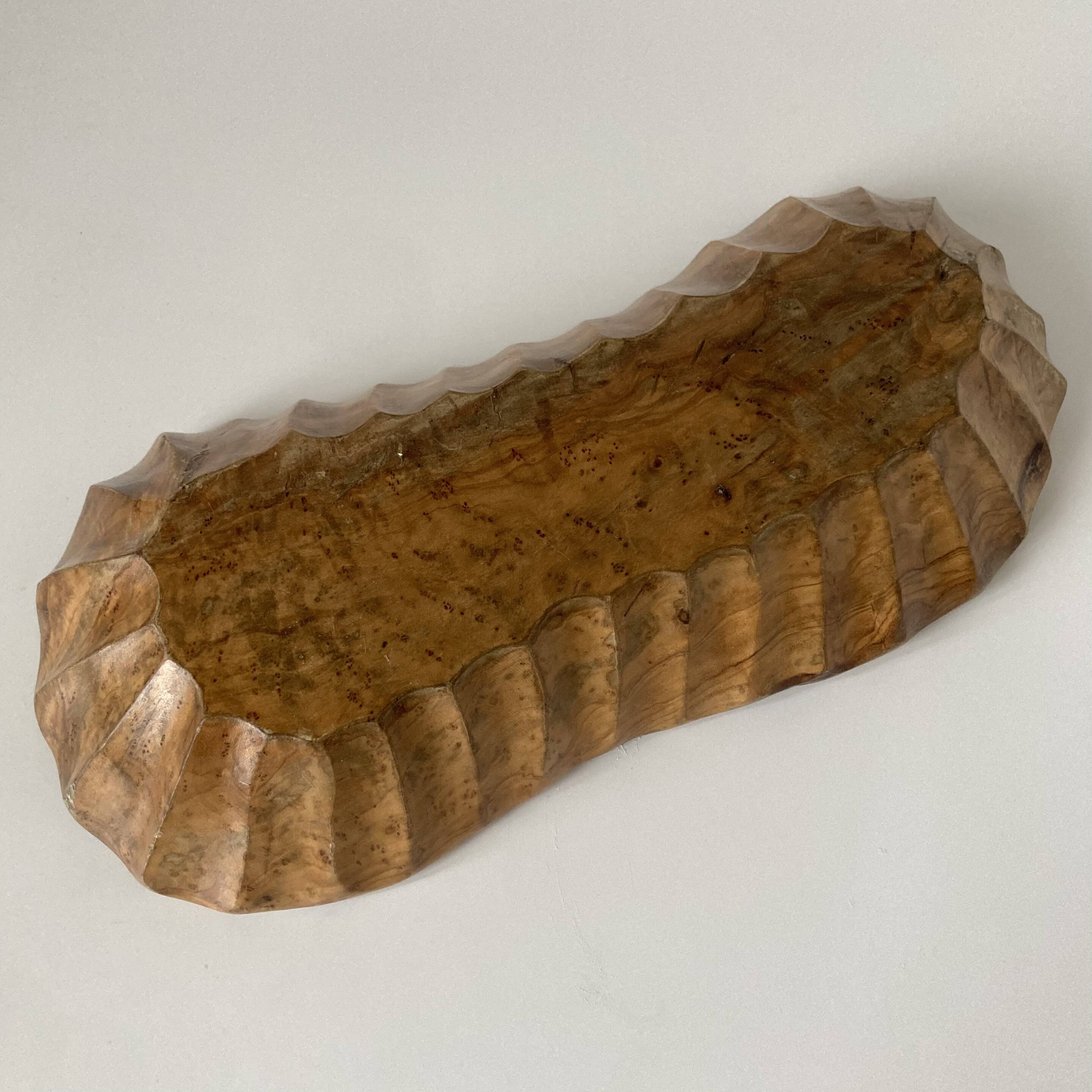 Beautiful vintage fruit bowl or pocket emptier in carved solid wood