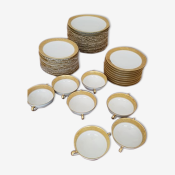 Assiettes et bols en porcelaine de Limoges décor Or
