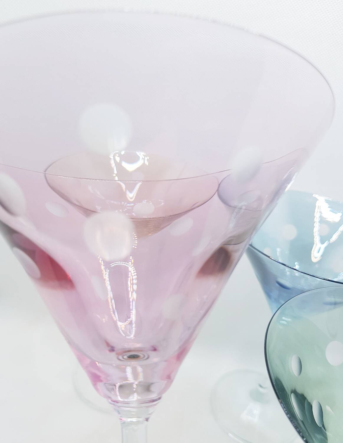 Verres à martini à pois
