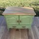 Buffet ancien rénové vert sauge - plateau en chêne
