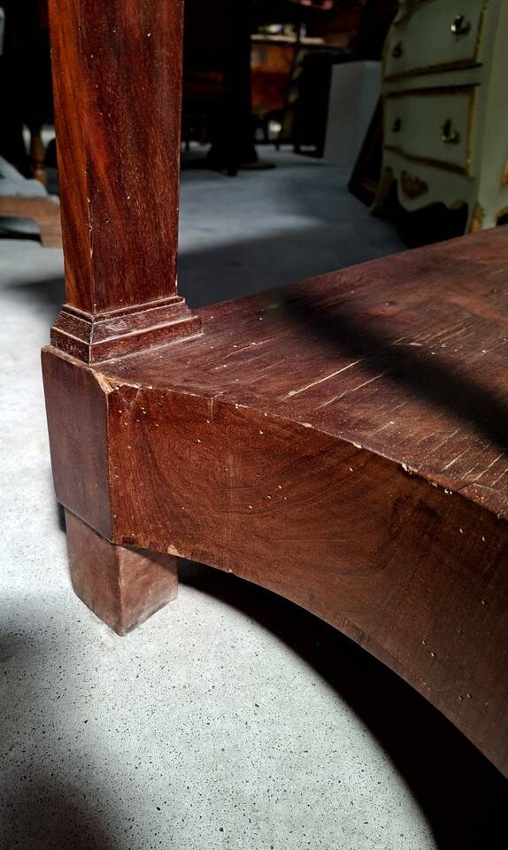 Console d’époque Restauration en acajou – Dessus de marbre – XIXe siècle