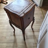Table de chevet style Louis XV