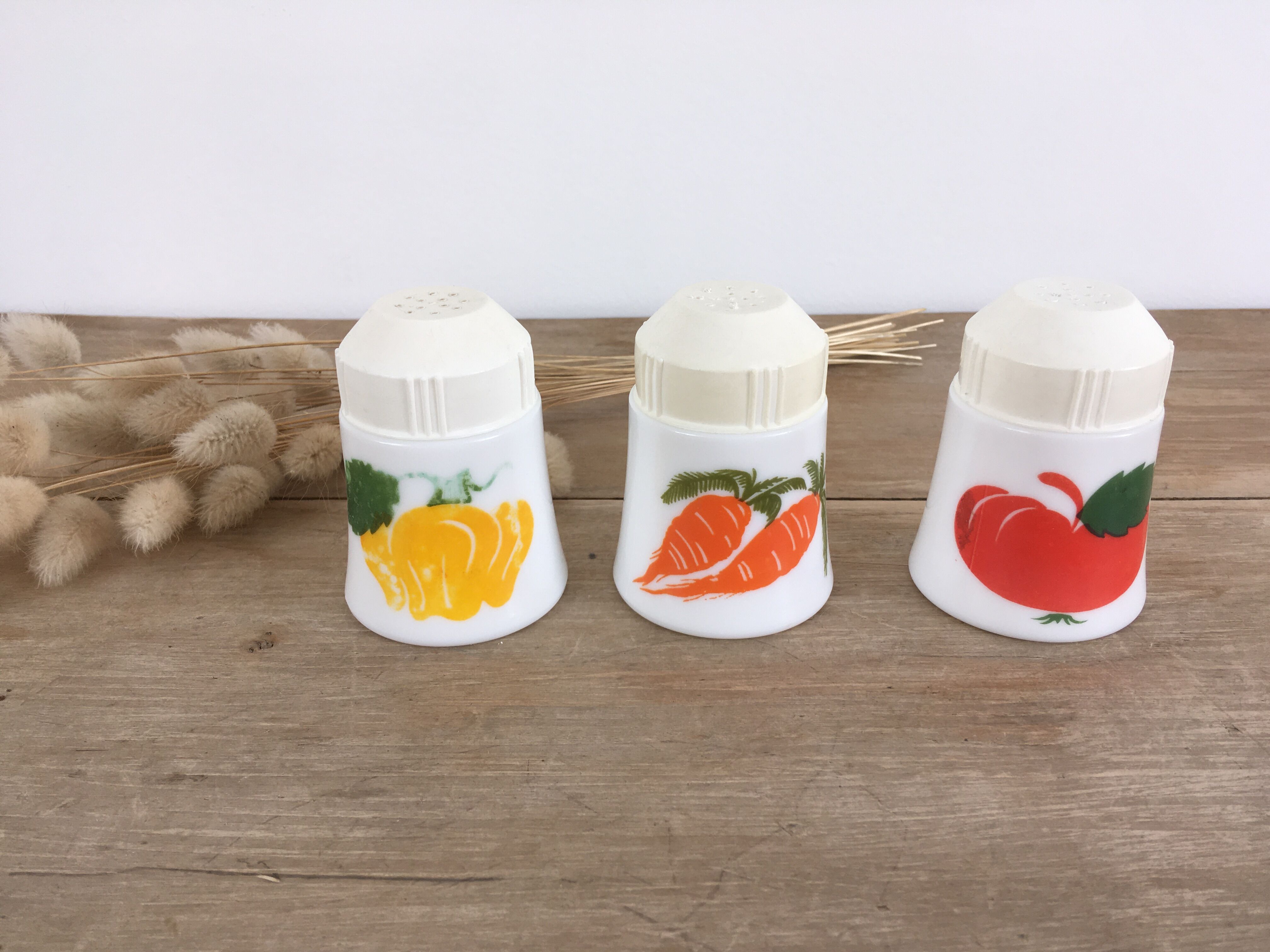 Trio de salières en opaline