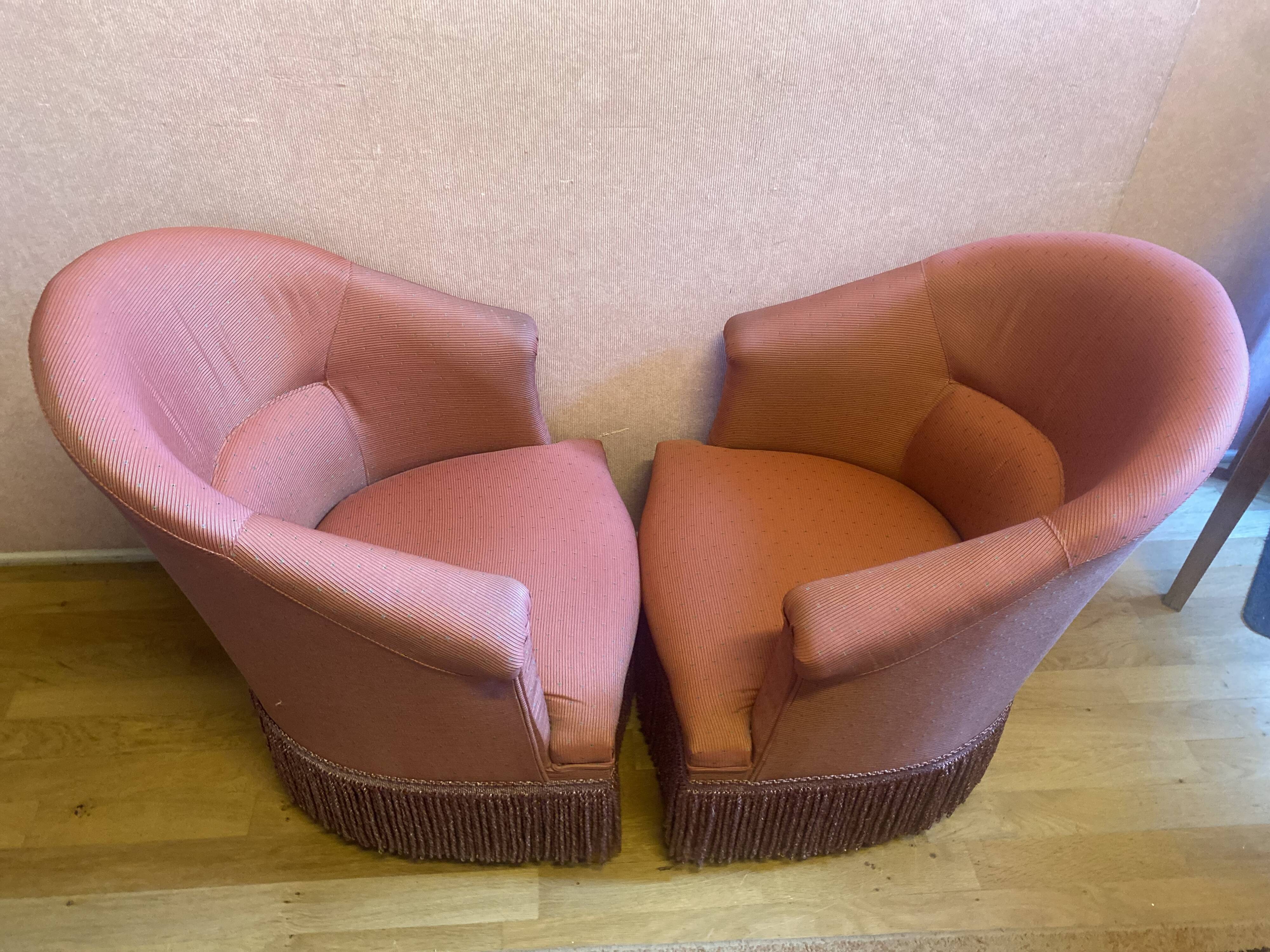 Pair of pink toad chairs
