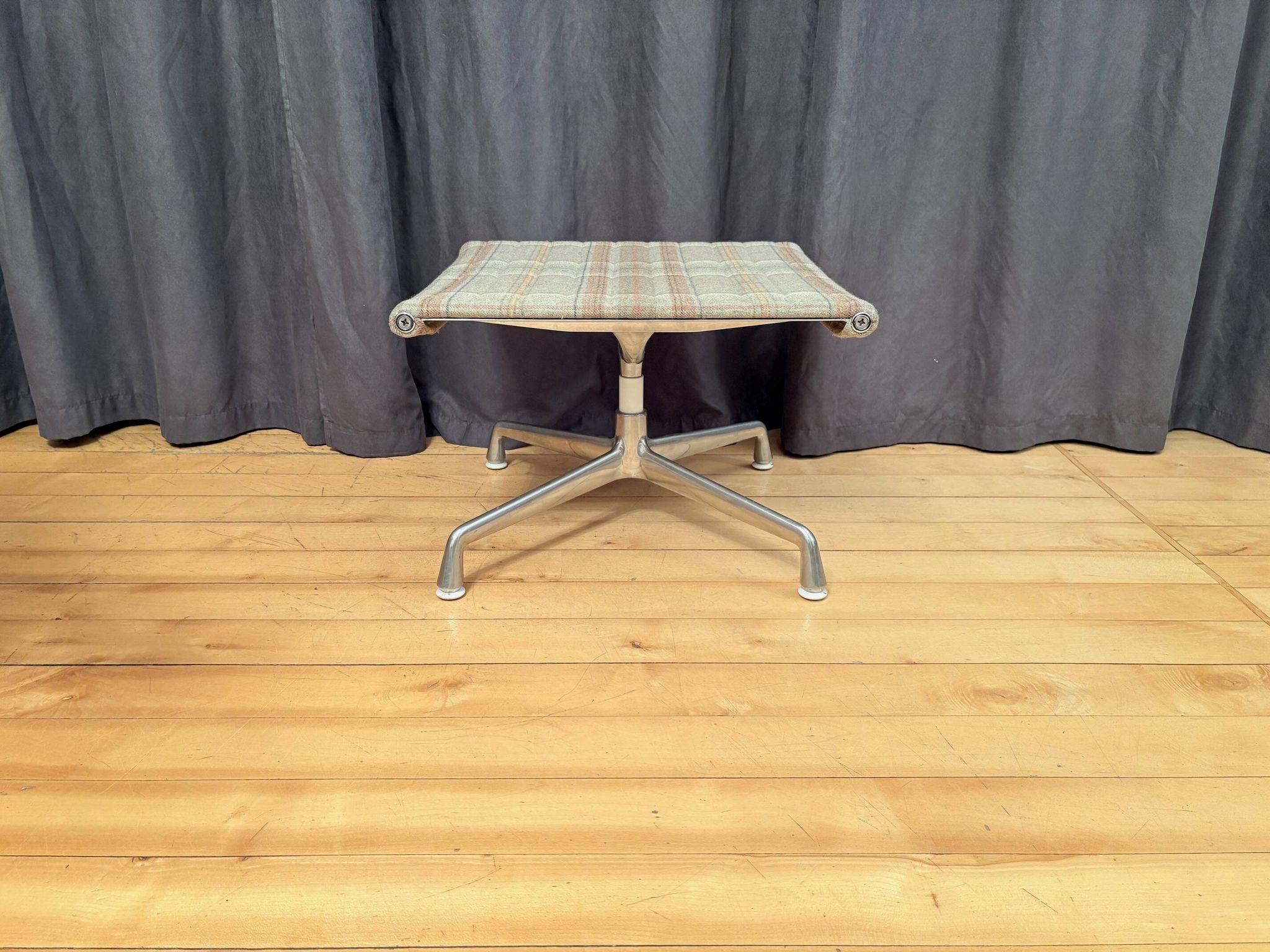 EA 125 Footstool by Charles & Ray Eames, Vitra, Switzerland