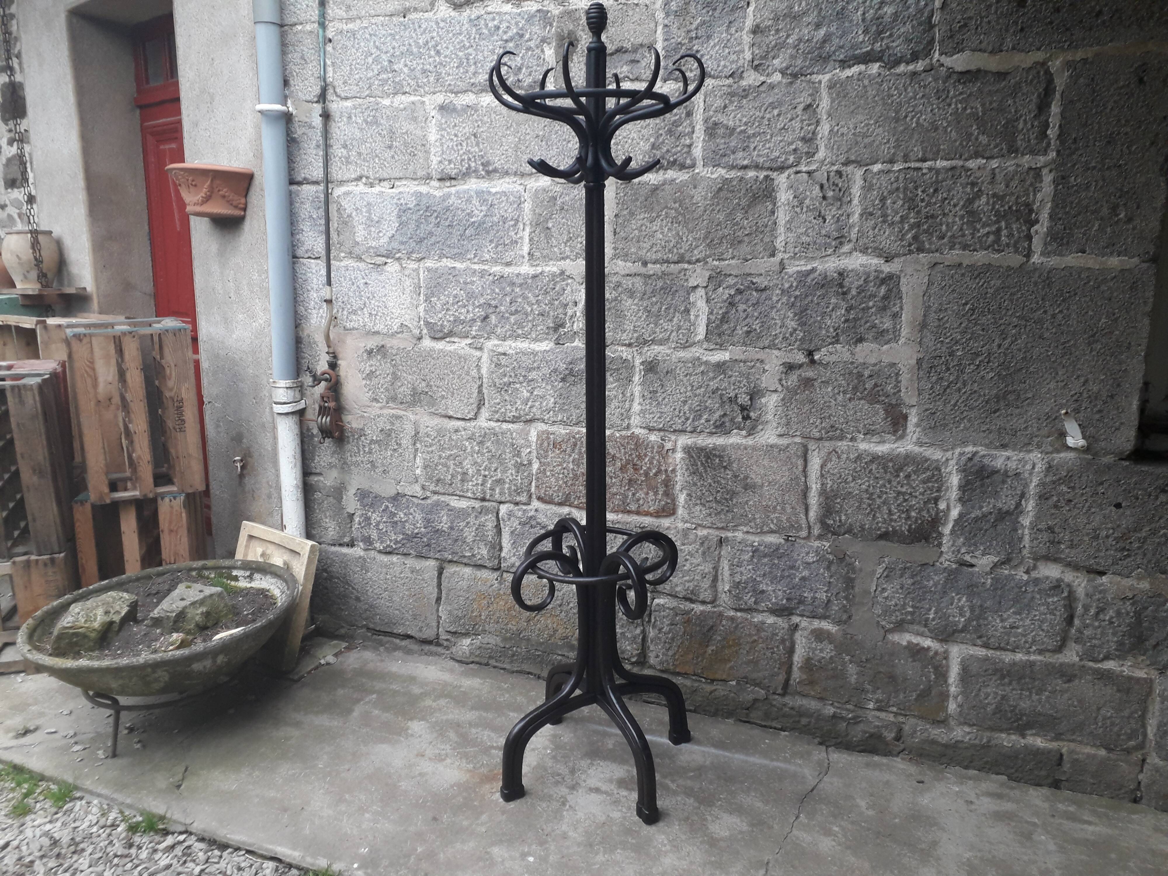 Parrot coat rack