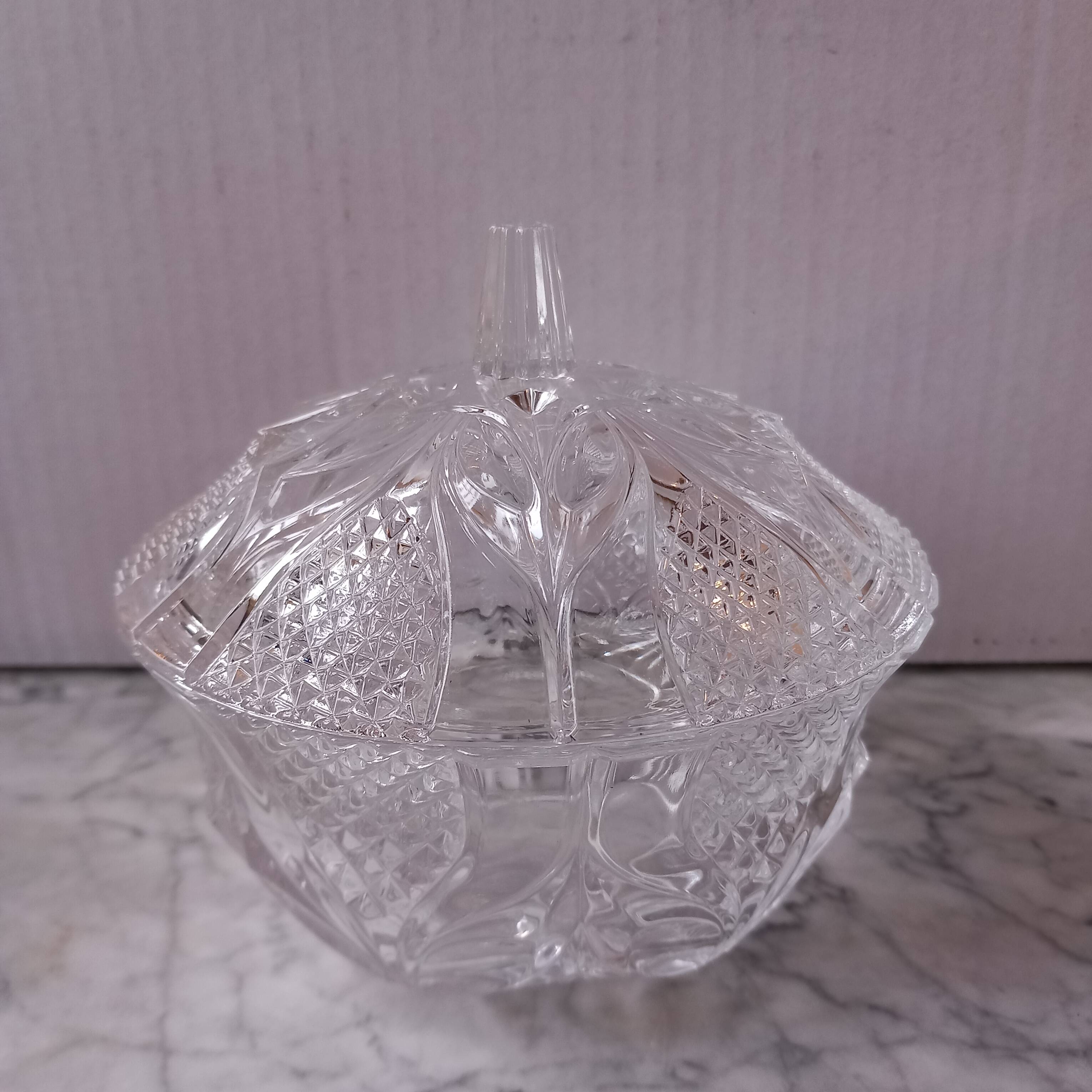 Bonbonniere, sugar bowl or bezel Luminarc