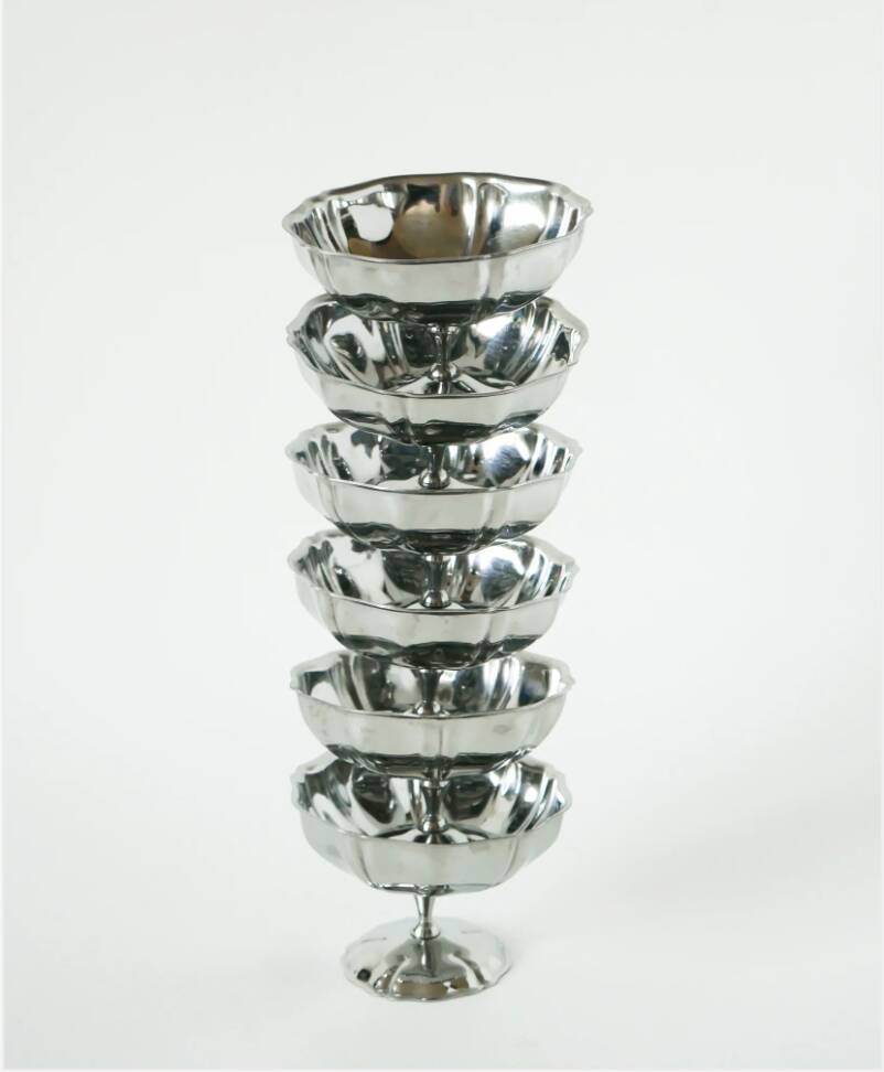 Lot de 6 coupes à glace en inox mi-hautes, pieds fins travaillés, Design, 1