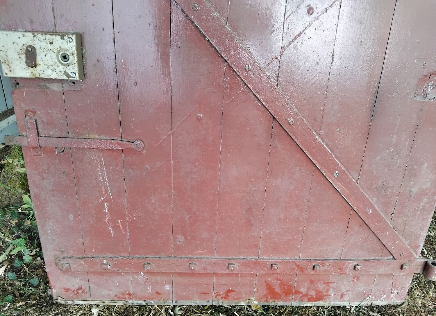 Old wooden door 110x97 cm Vintage