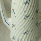 Cafetiere verseuse en porcelaine torsadée decor bleuet barbeau