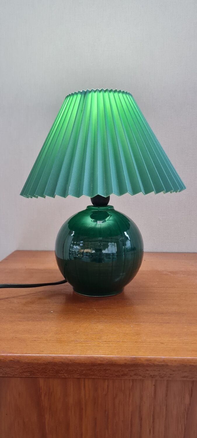 Ceramic table lamp