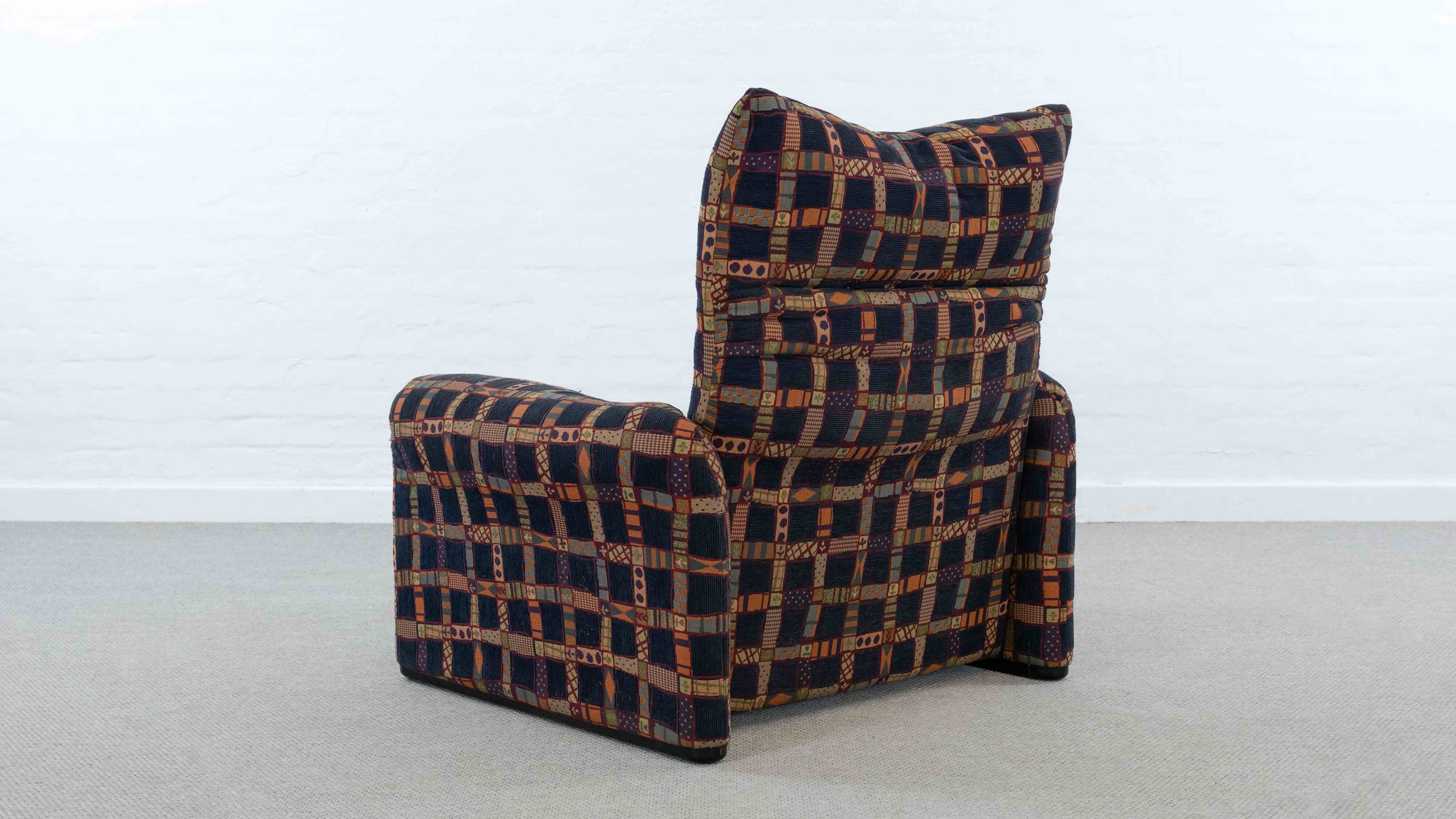 Maralunga armchair by Vico Magistretti for Cassina