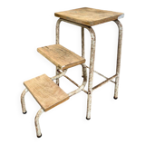 Vintage folding stool / kitchen step / mini ladder