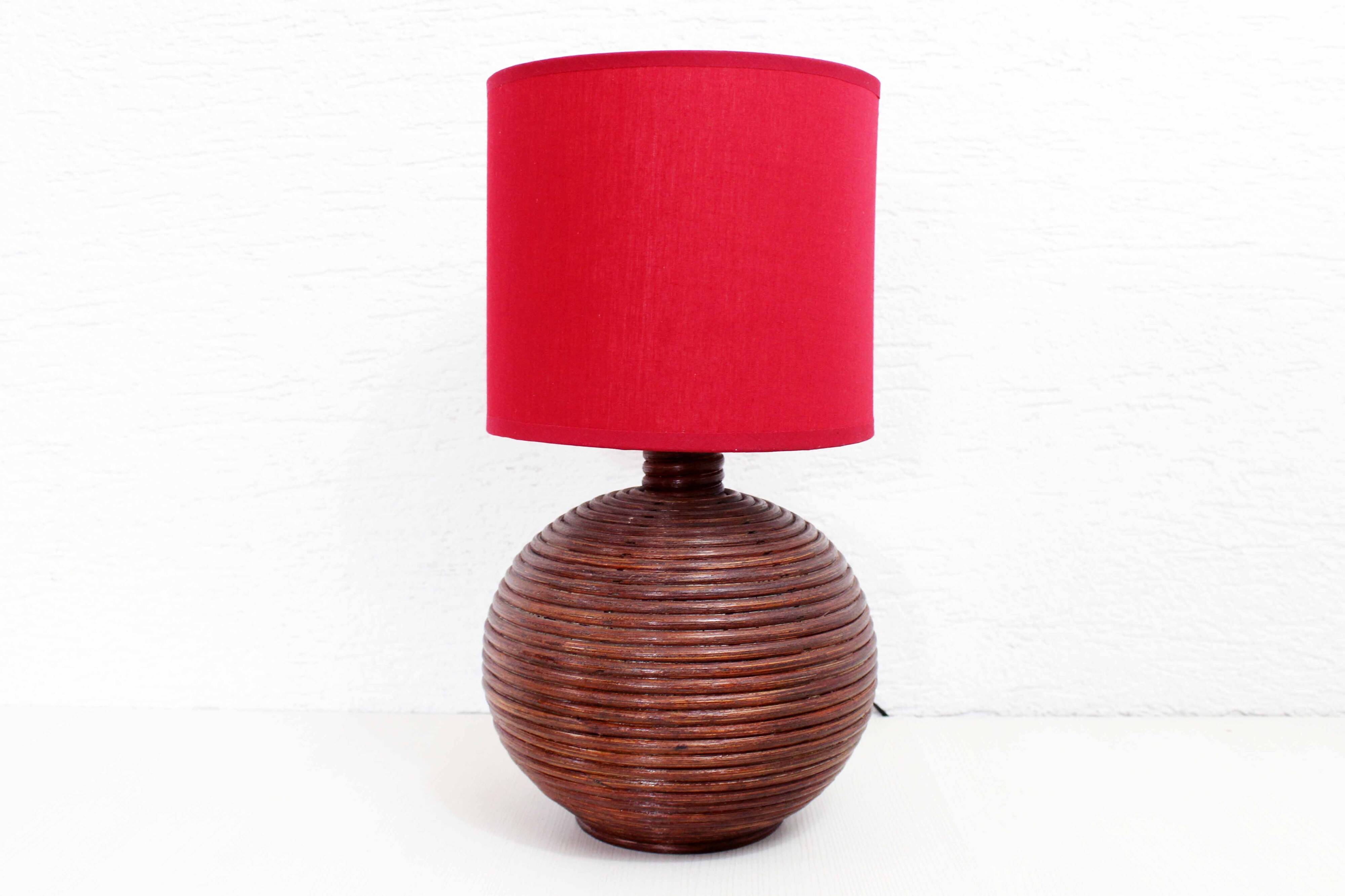 Rattan table lamp