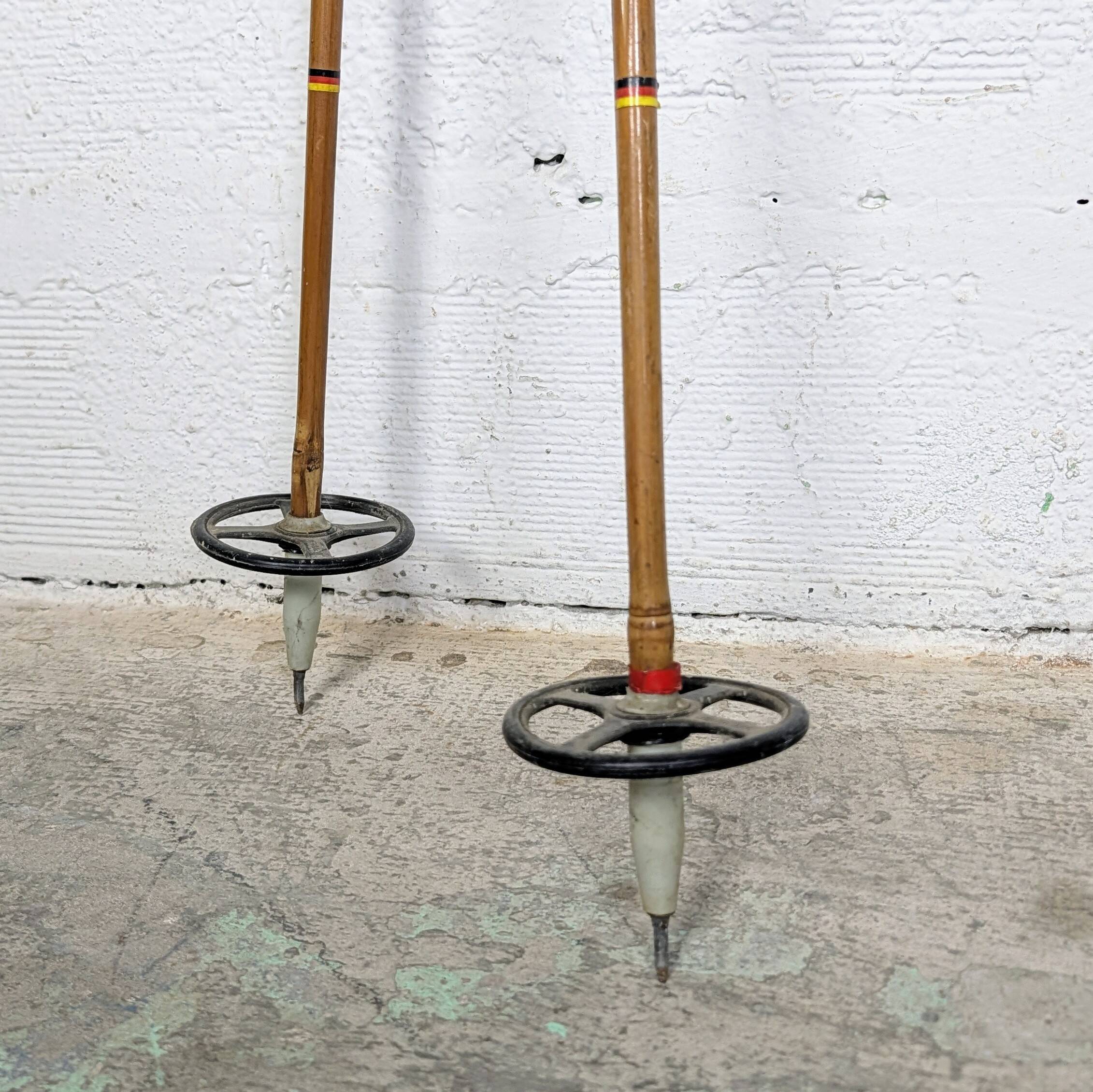 Bâtons de ski en bois