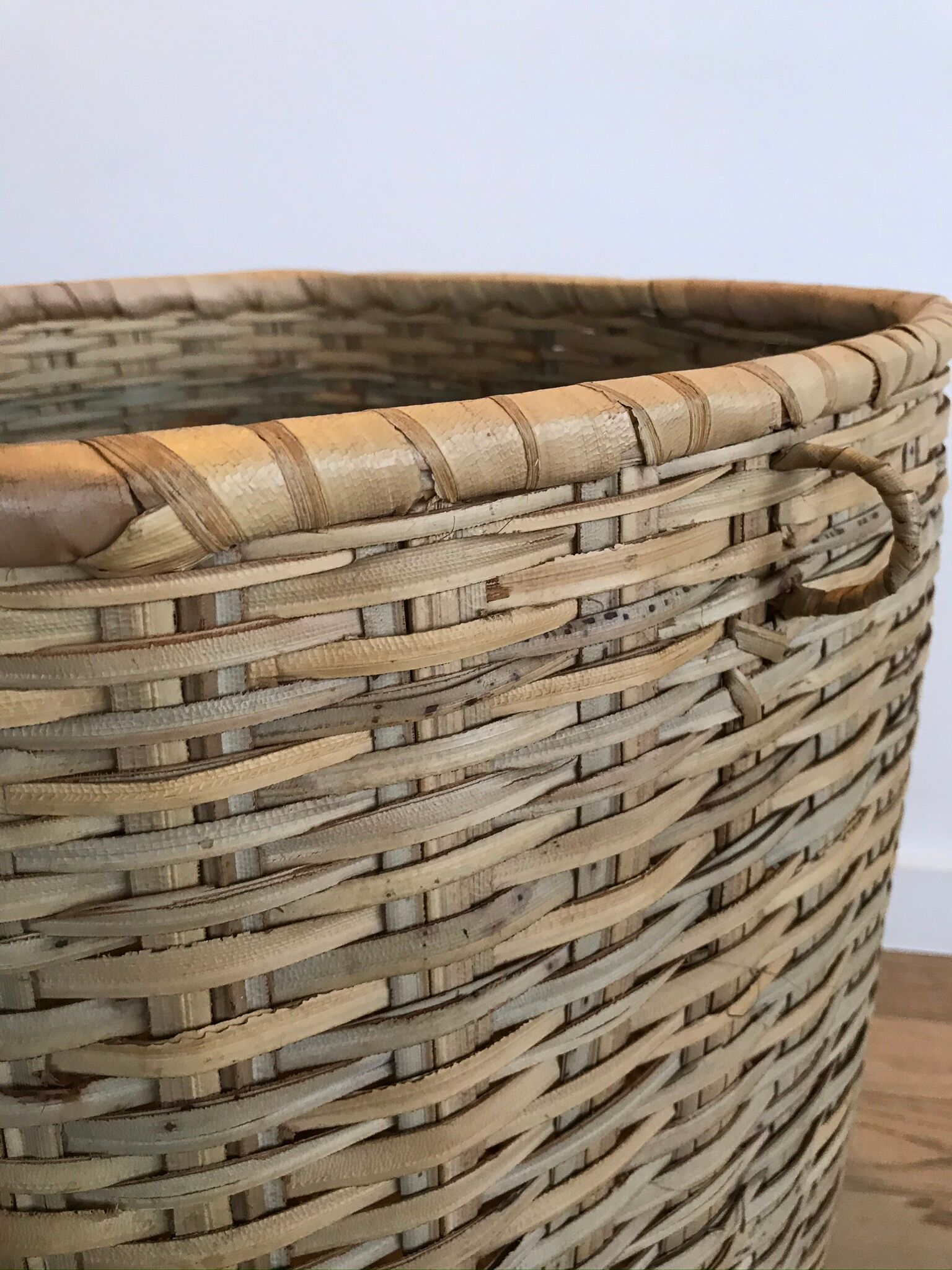 Large wicker/vintage bamboo laundry basket with lid