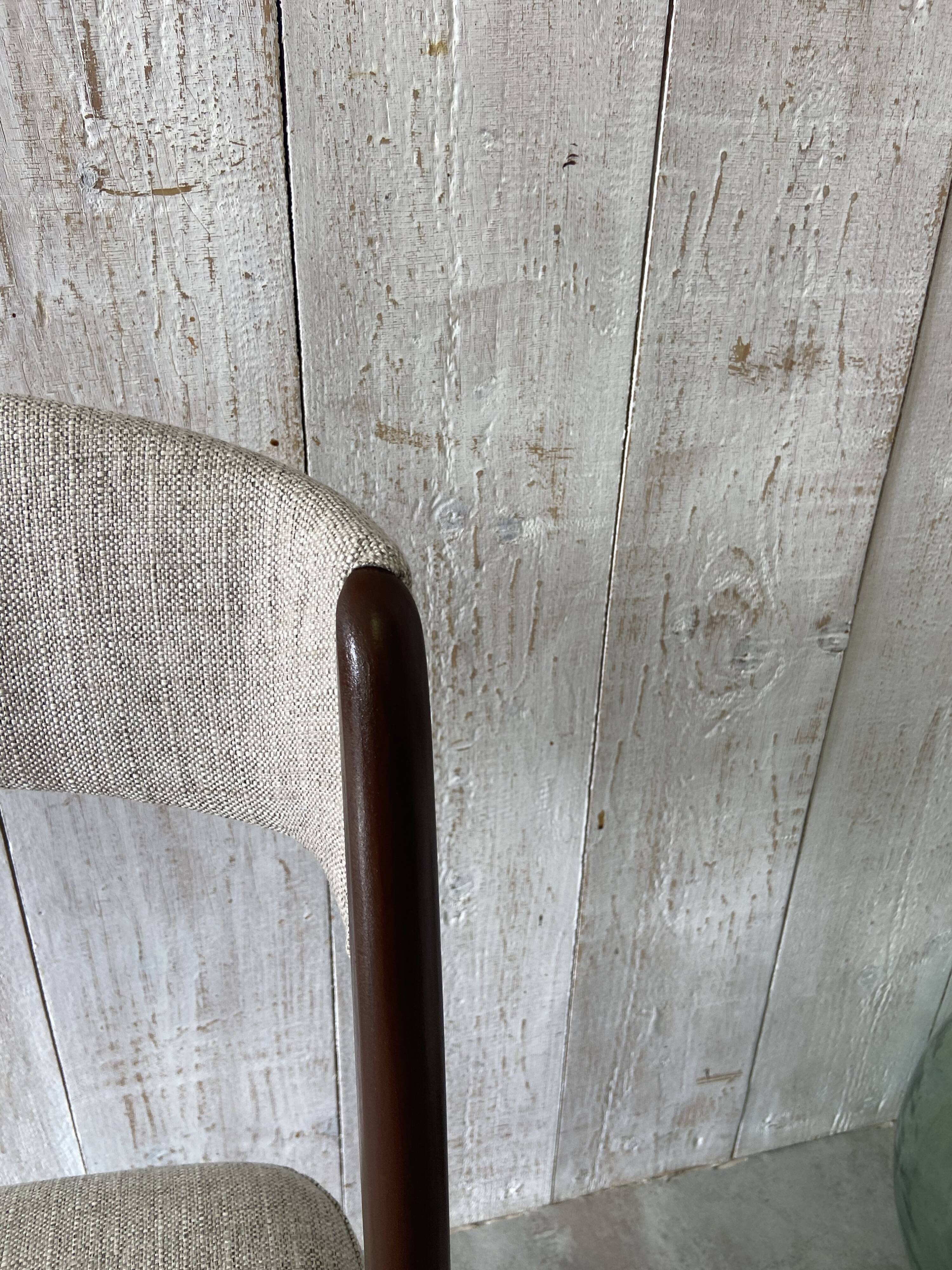 Paire de chaises "Kangourou" Baumann