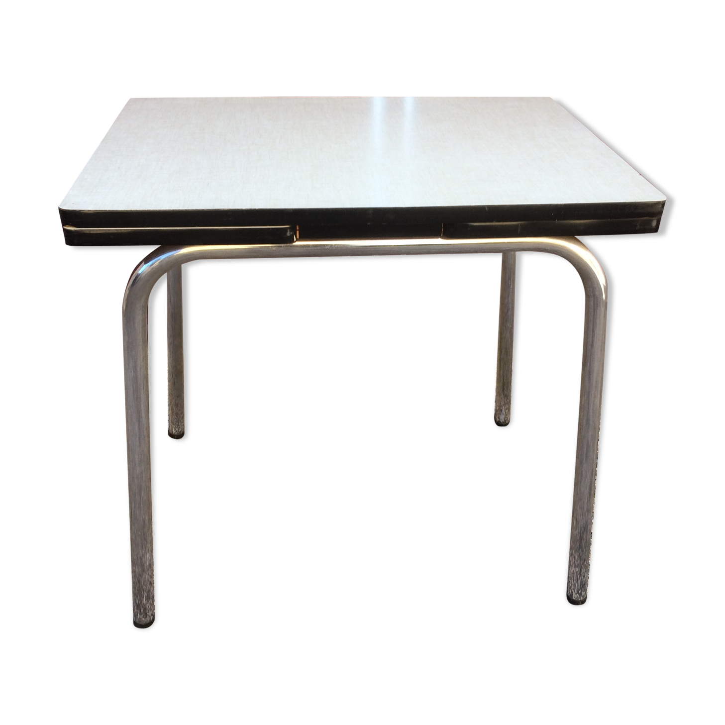 Lengthy formica table