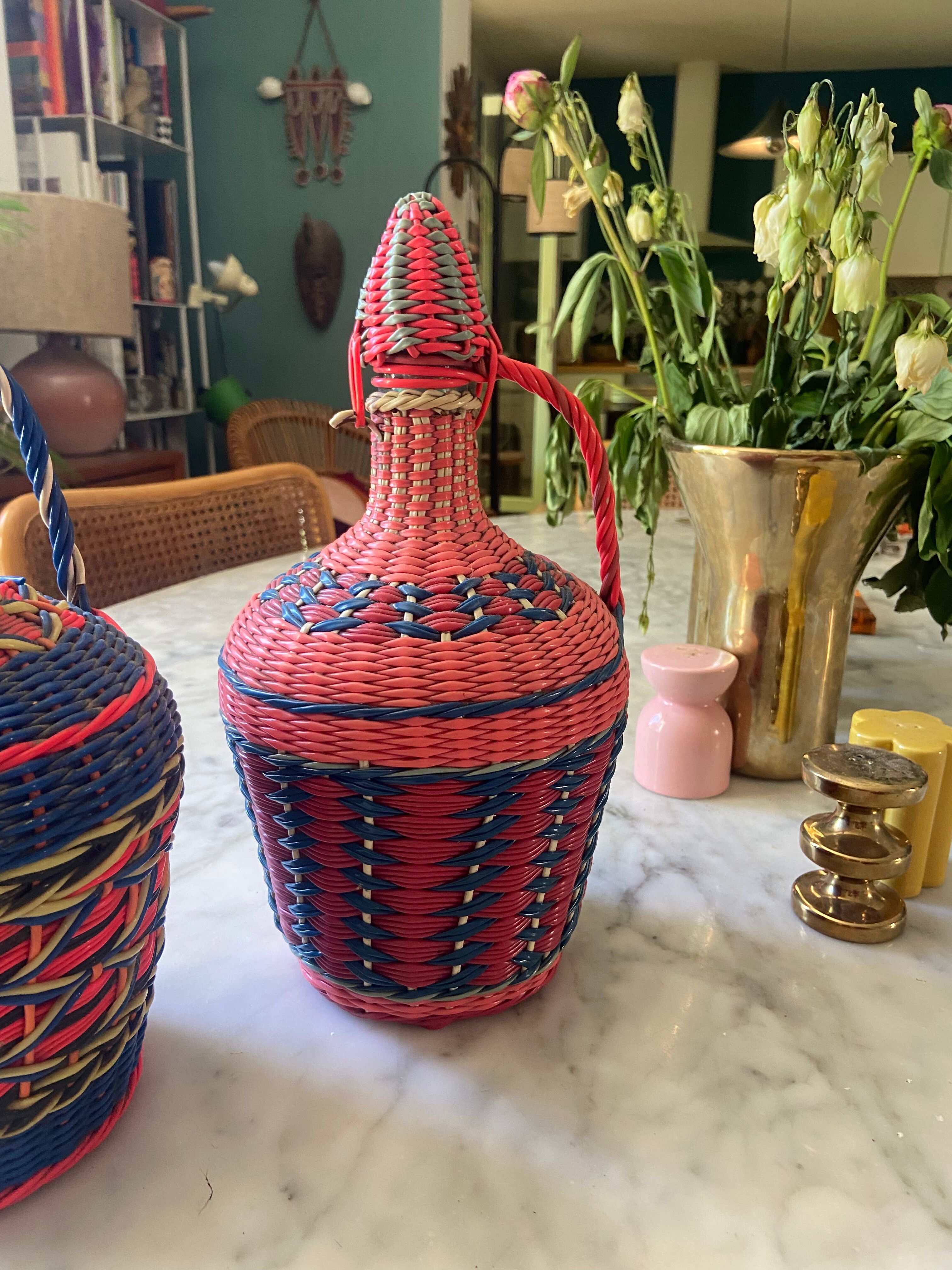 Trio de bouteilles en scoubidou vintage