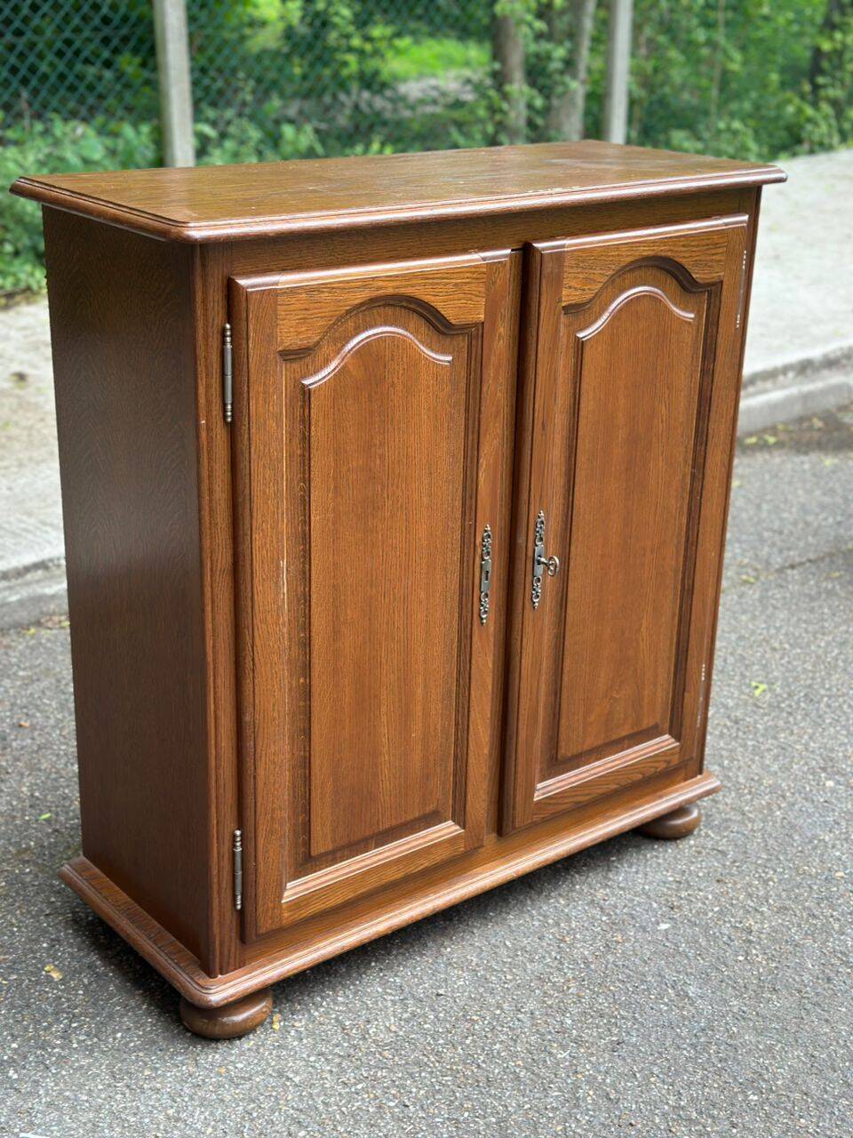 Vintage oak Louis XIV buffet commode from the 1950s.