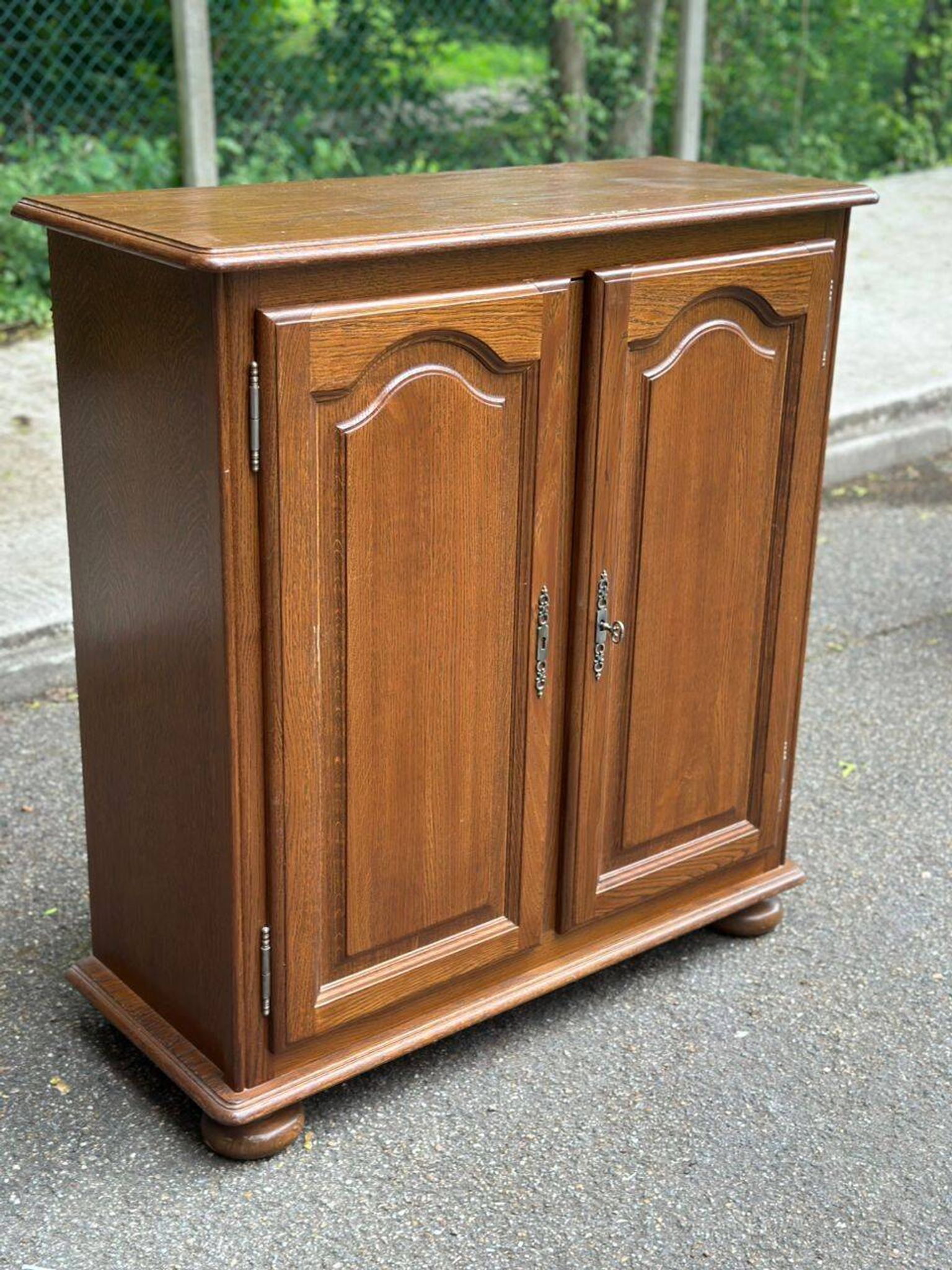 1950s Louis XIV oak vintage buffet