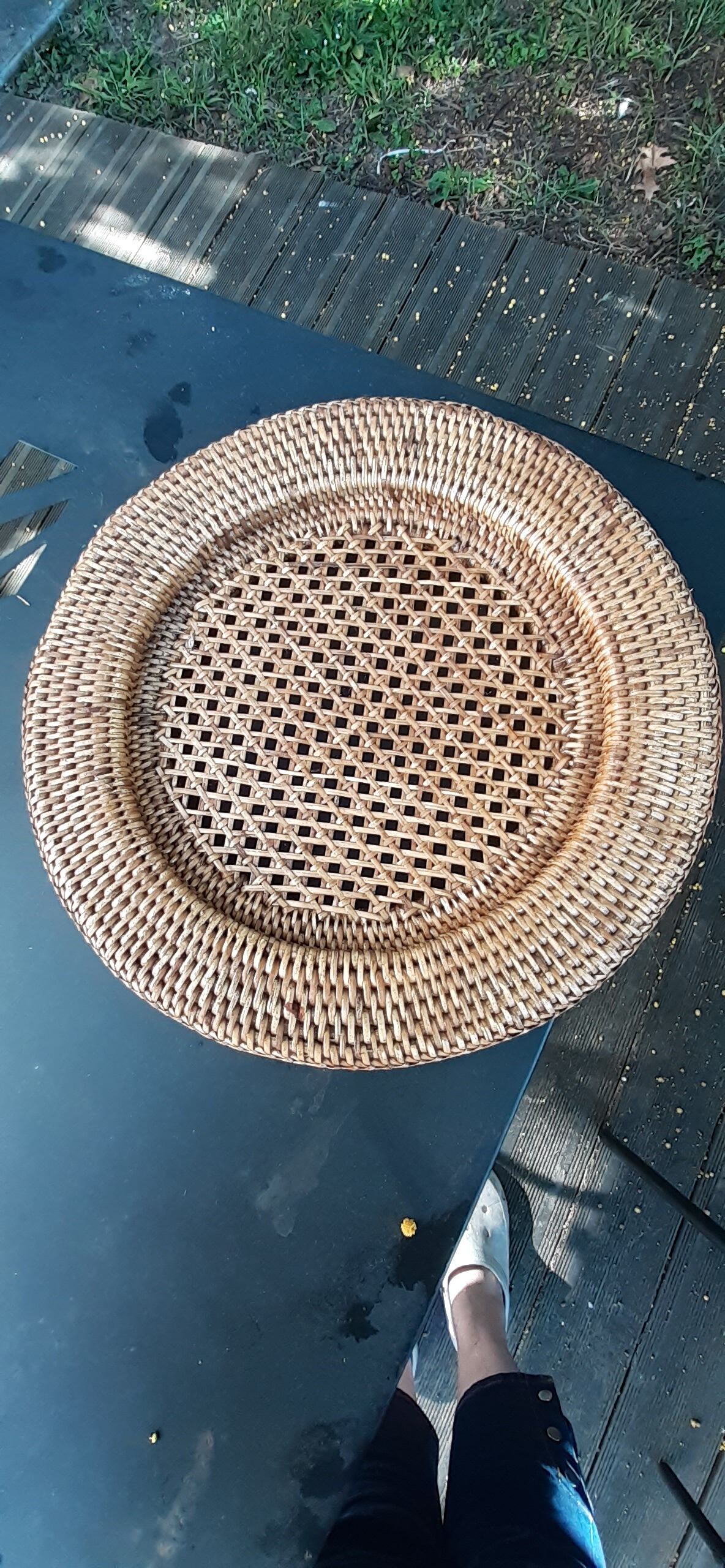 Rattan presentation plates