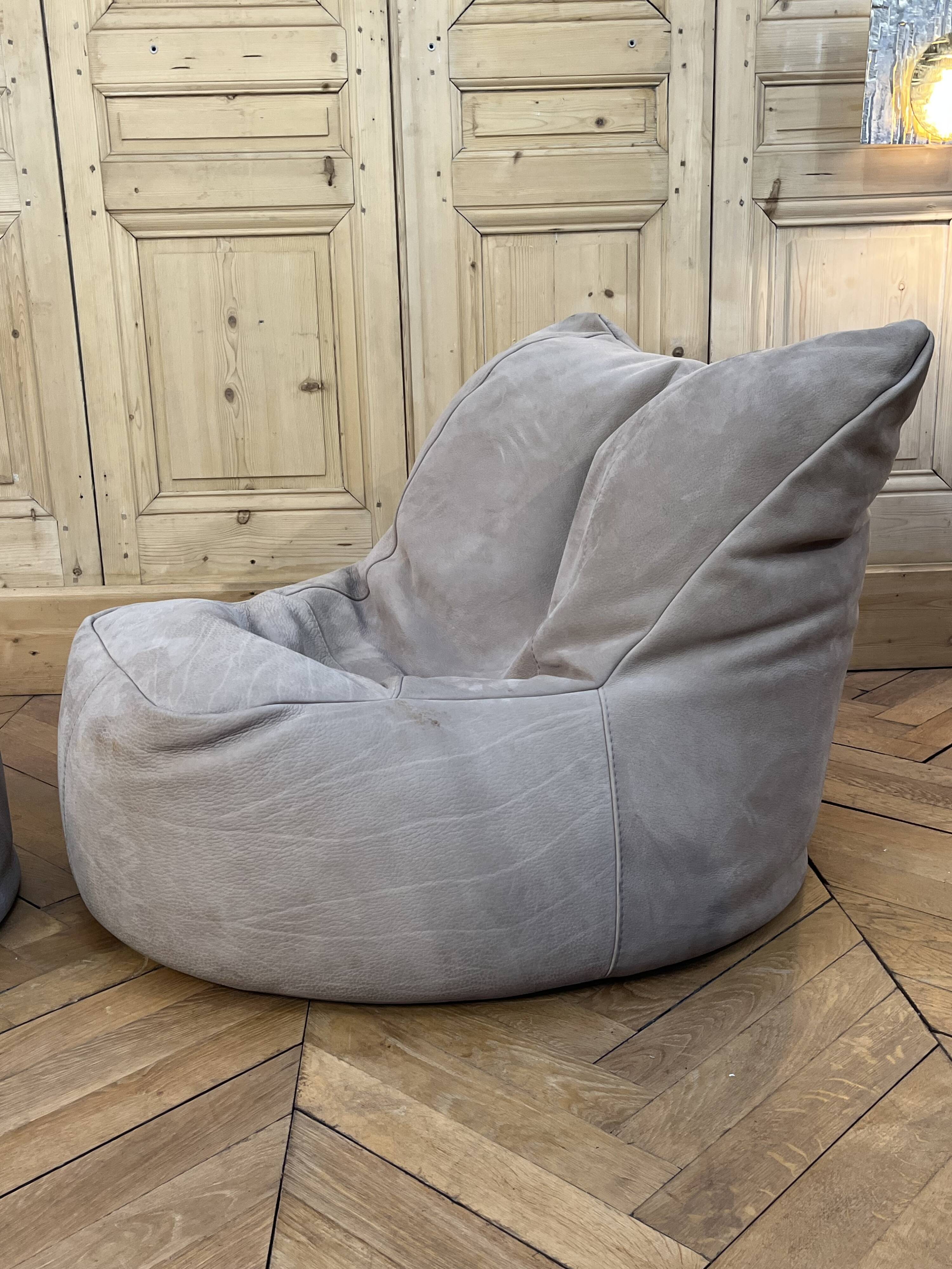 Mauricio Manzoni and Roberto Tapinassi “STAR” armchair by Steiner