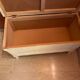 Coffre de rangement en bois blanc